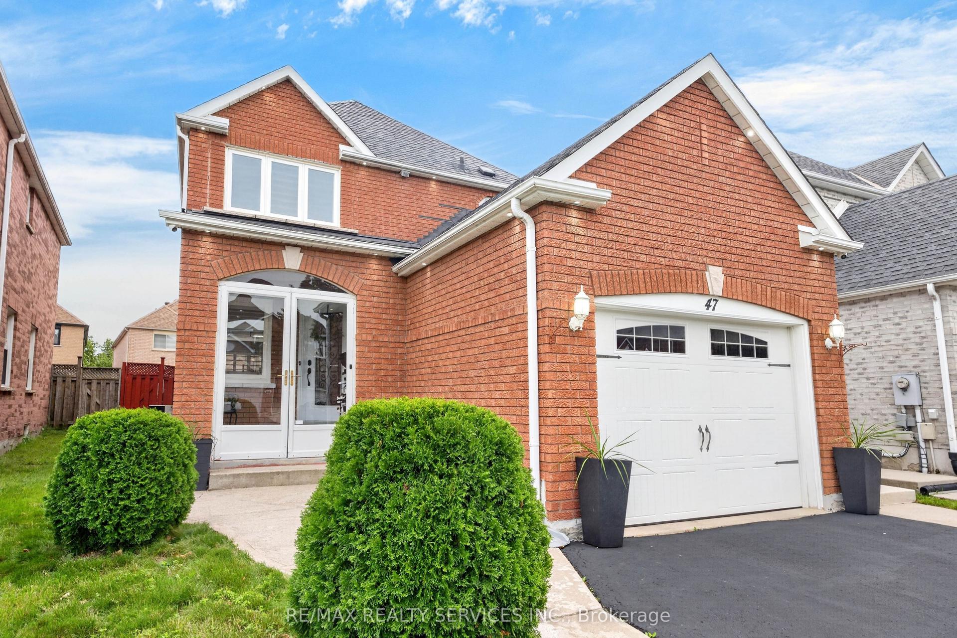 47 Twisted Oak Street, Brampton — Detached for sale, photo 1