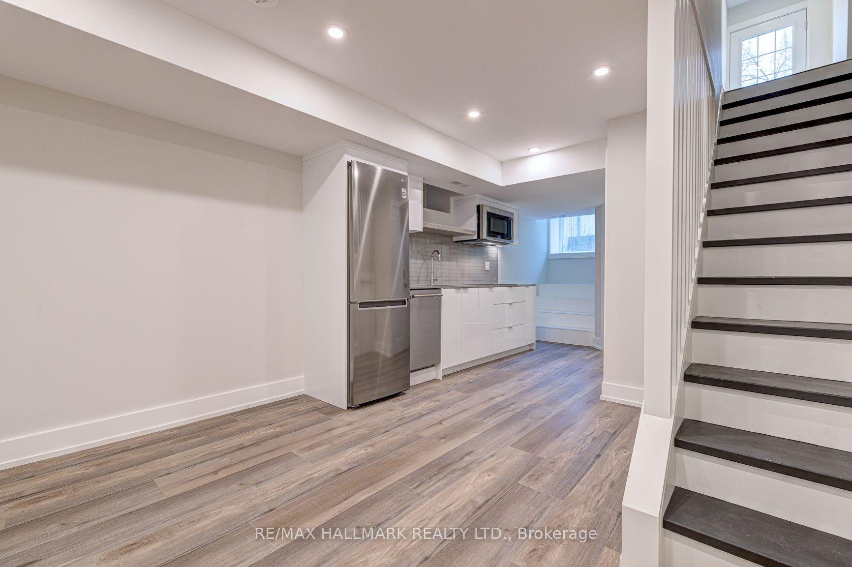 924 Broadview Avenue B #B — photo 1