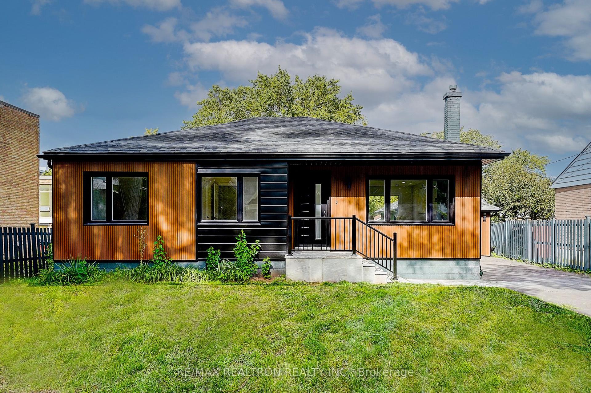 163 Maurice Drive — photo 1