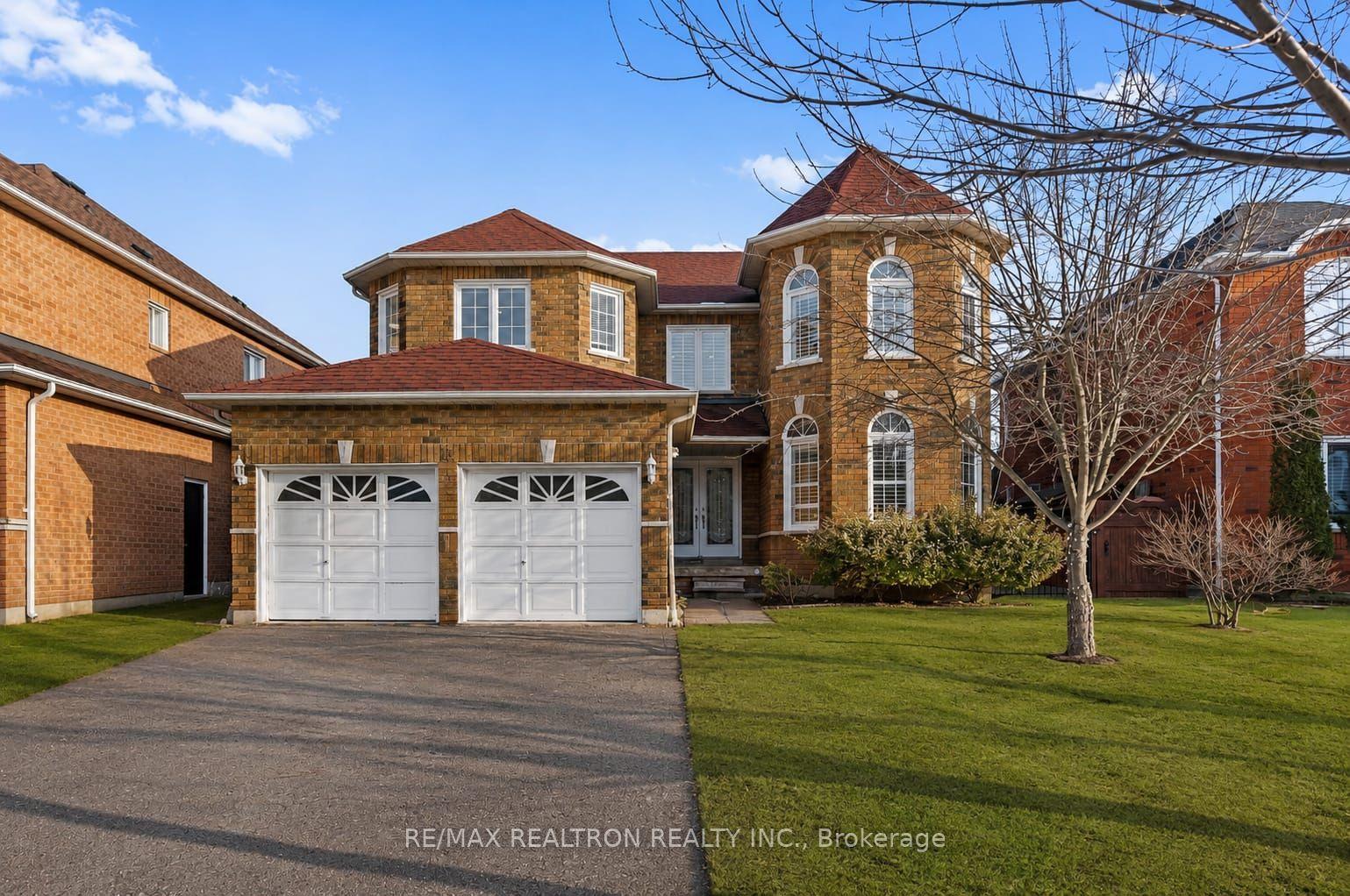 13 Freeston Crescent — photo 1