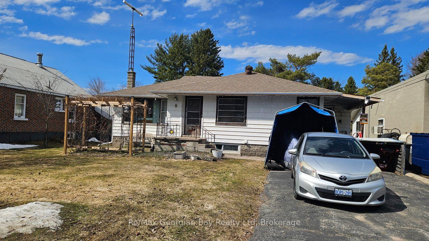 8 STURGEON BAY Road — photo 1