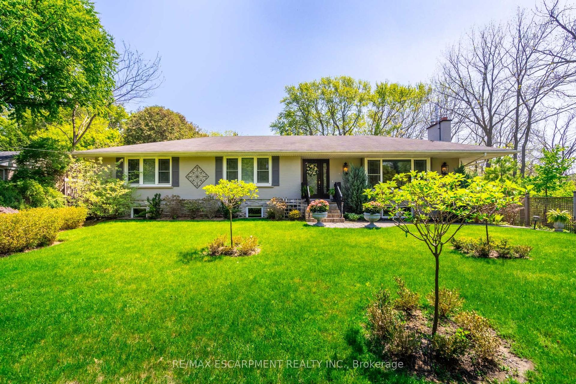 4306 Lakeshore Road — photo 1