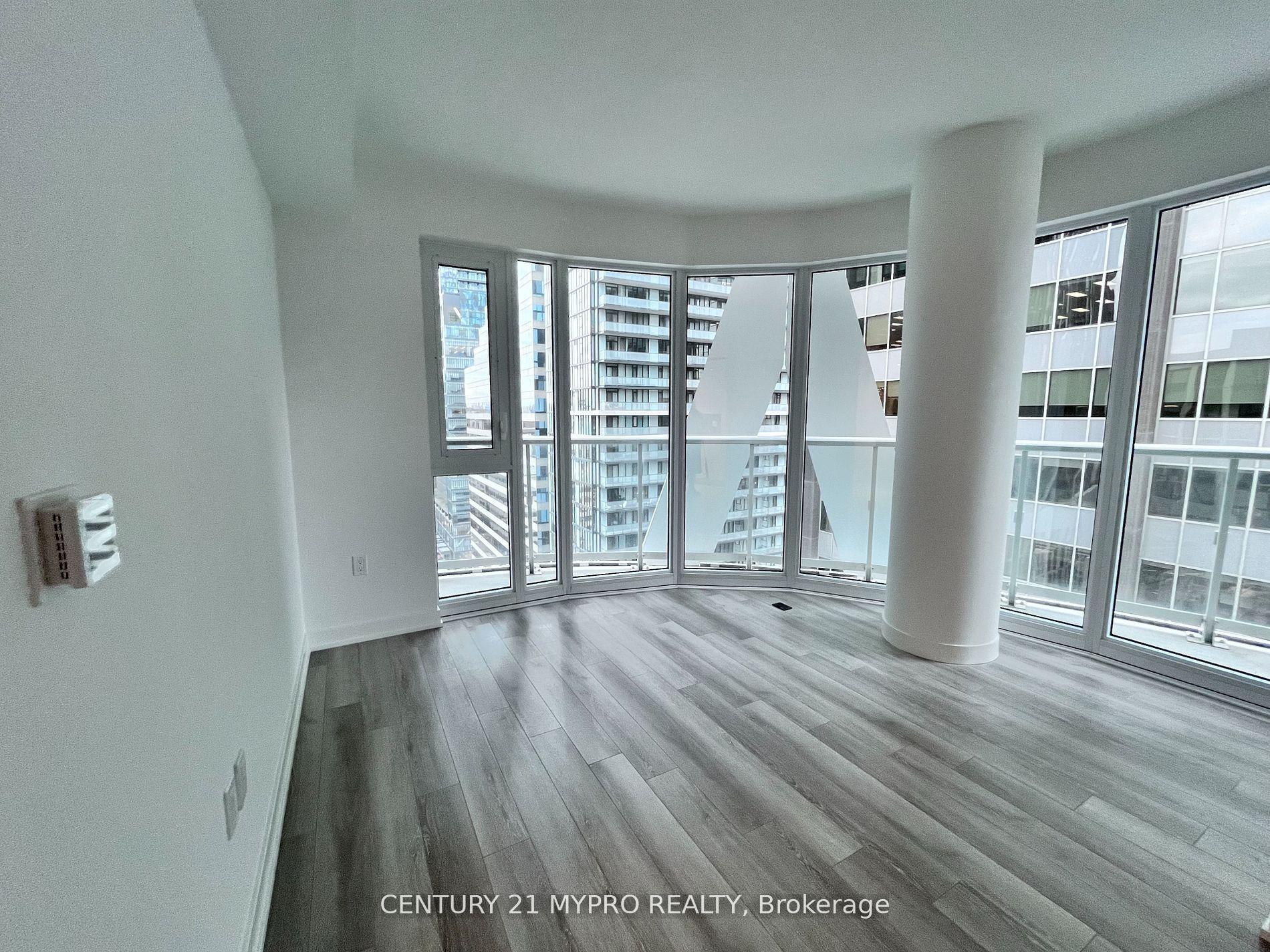 230 Simcoe Street Unit 1528 2nd Bedroom #Unit 1528 2nd Bedroom — photo 1