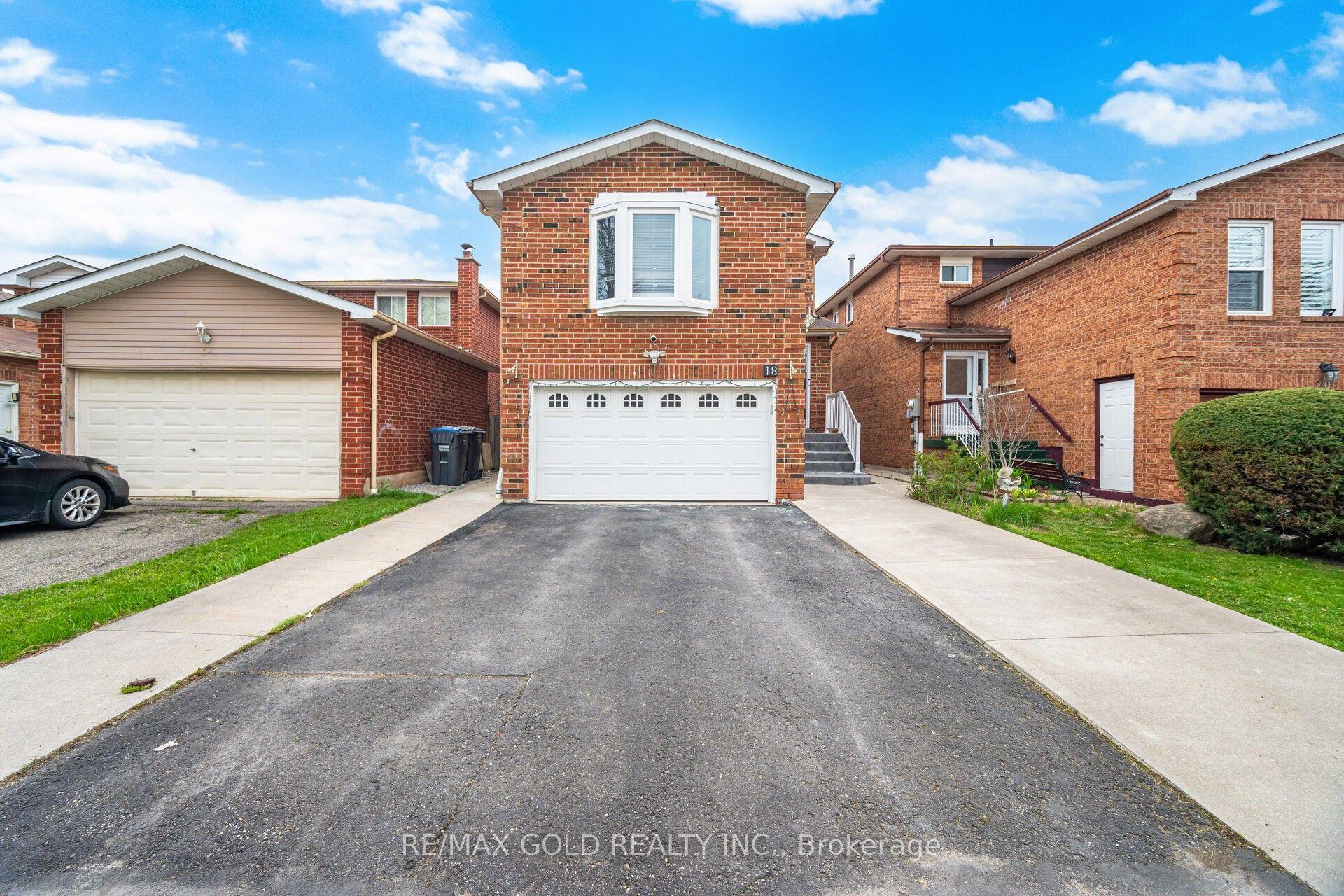 18 Mcgraw Avenue, Brampton — Detached for sale, photo 1