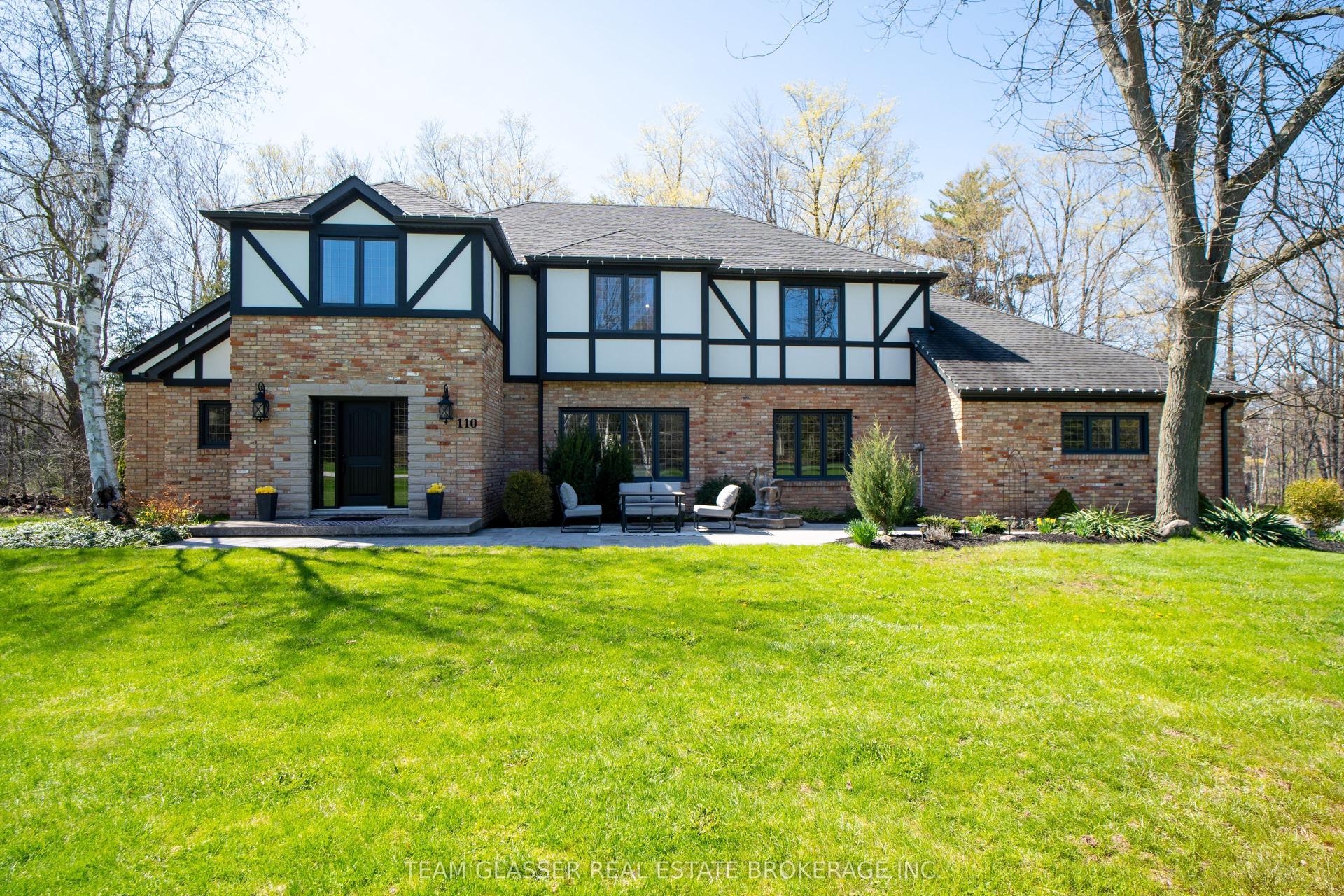 110 McLaren Road — photo 1