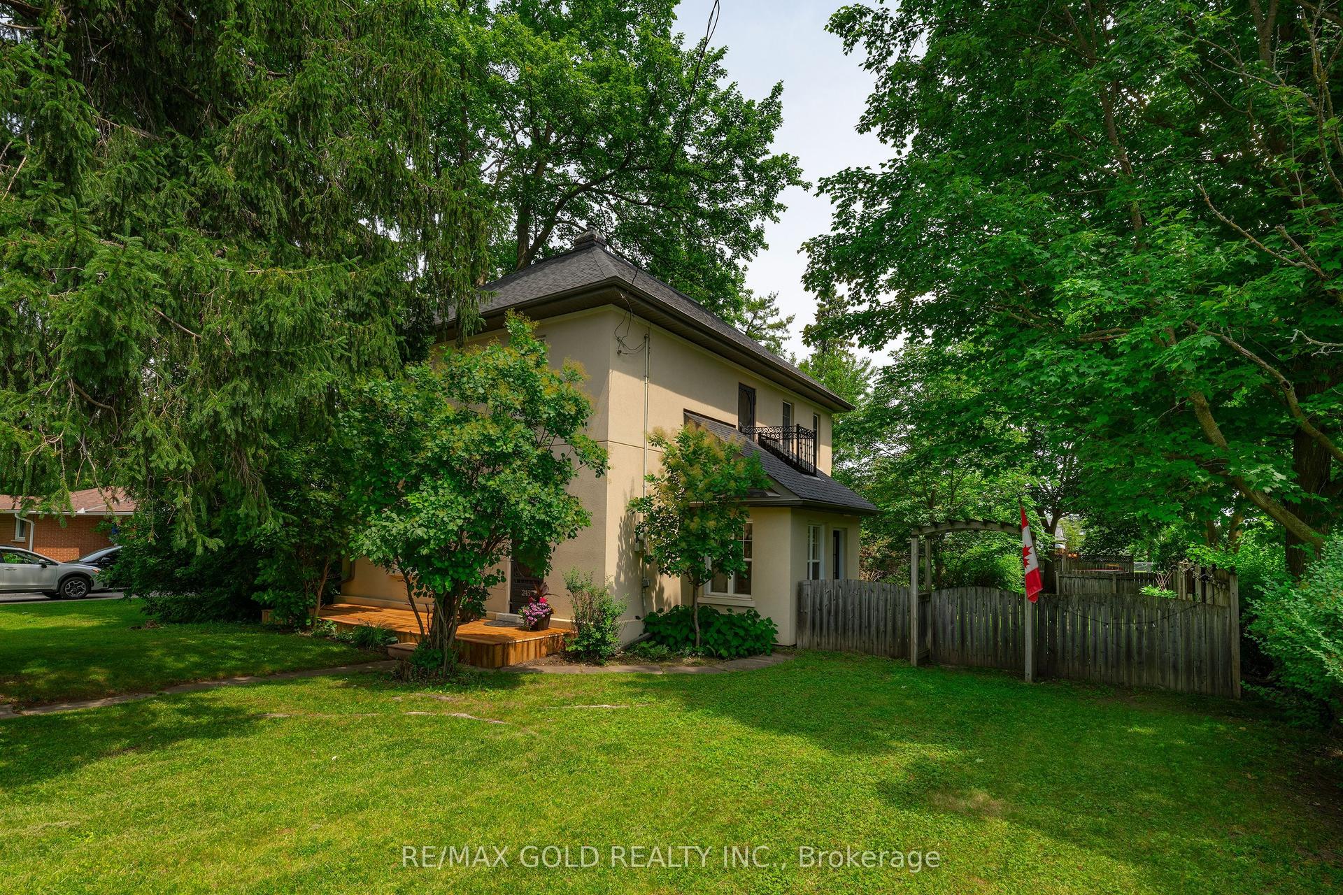 245 Main Street — photo 1