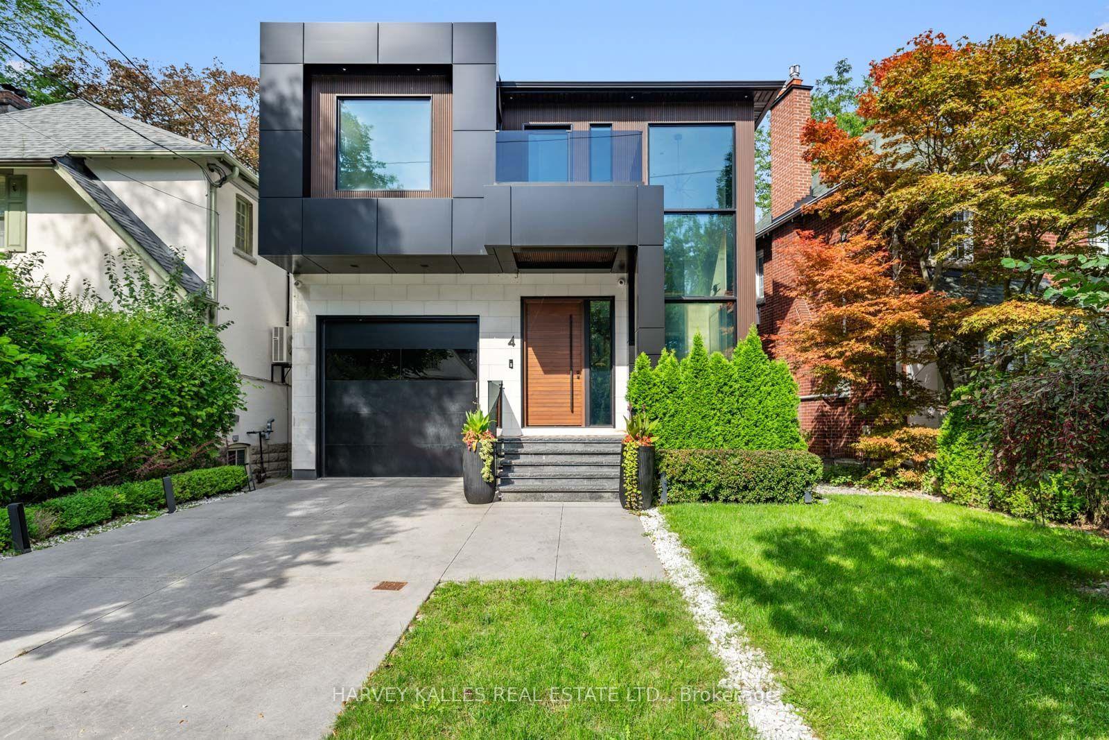 4 Douglas Crescent, Toronto — Detached for sale, photo 1