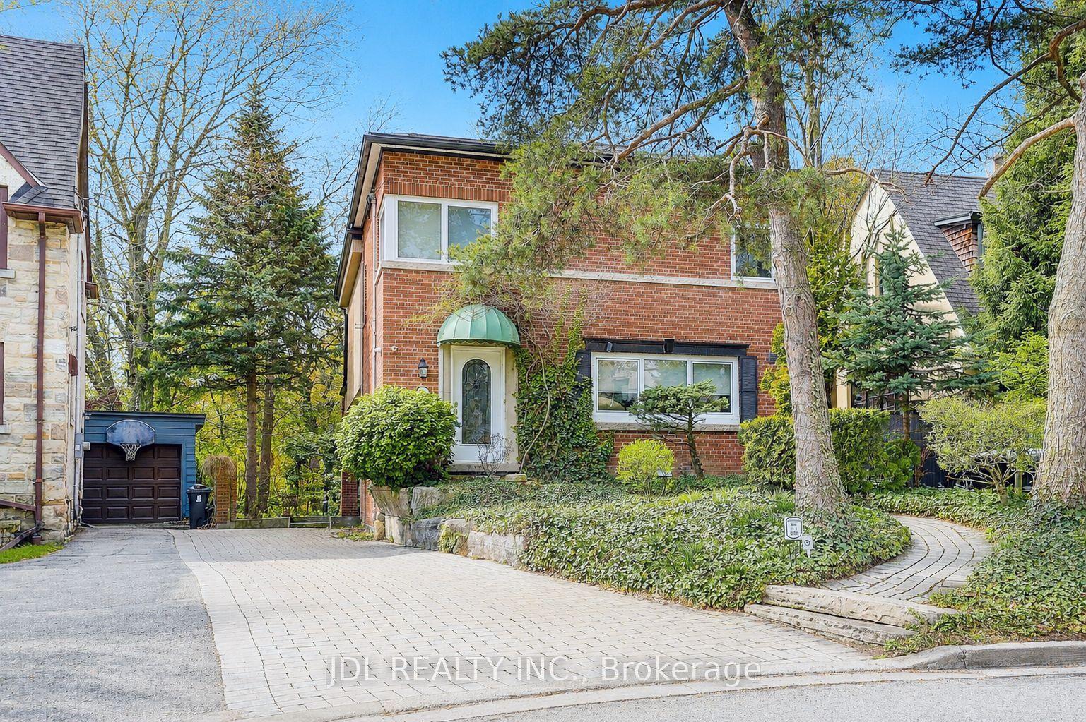6 Nesbitt Drive — photo 1