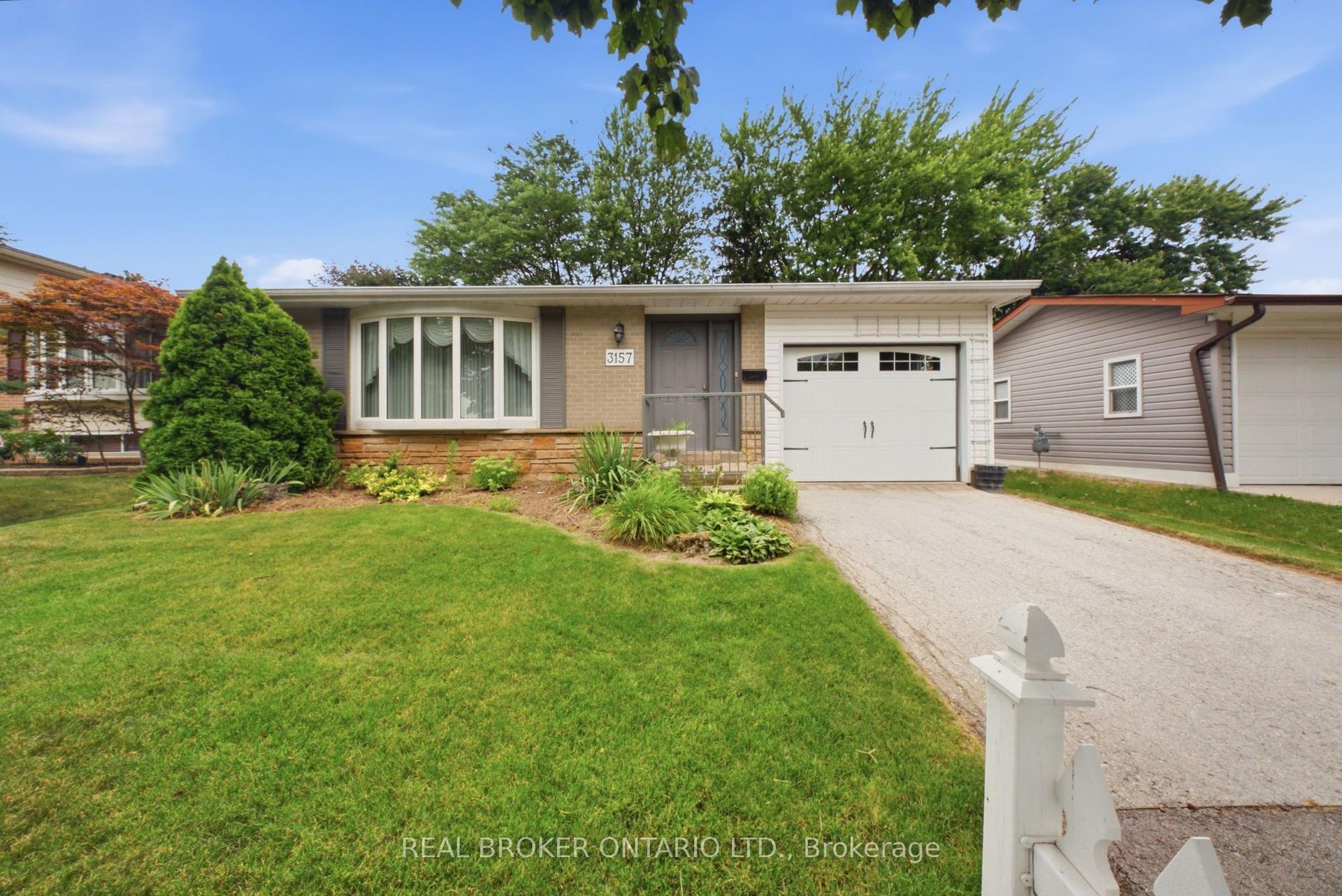 3157 Palmer Drive, Burlington — Detached for sale, photo 1