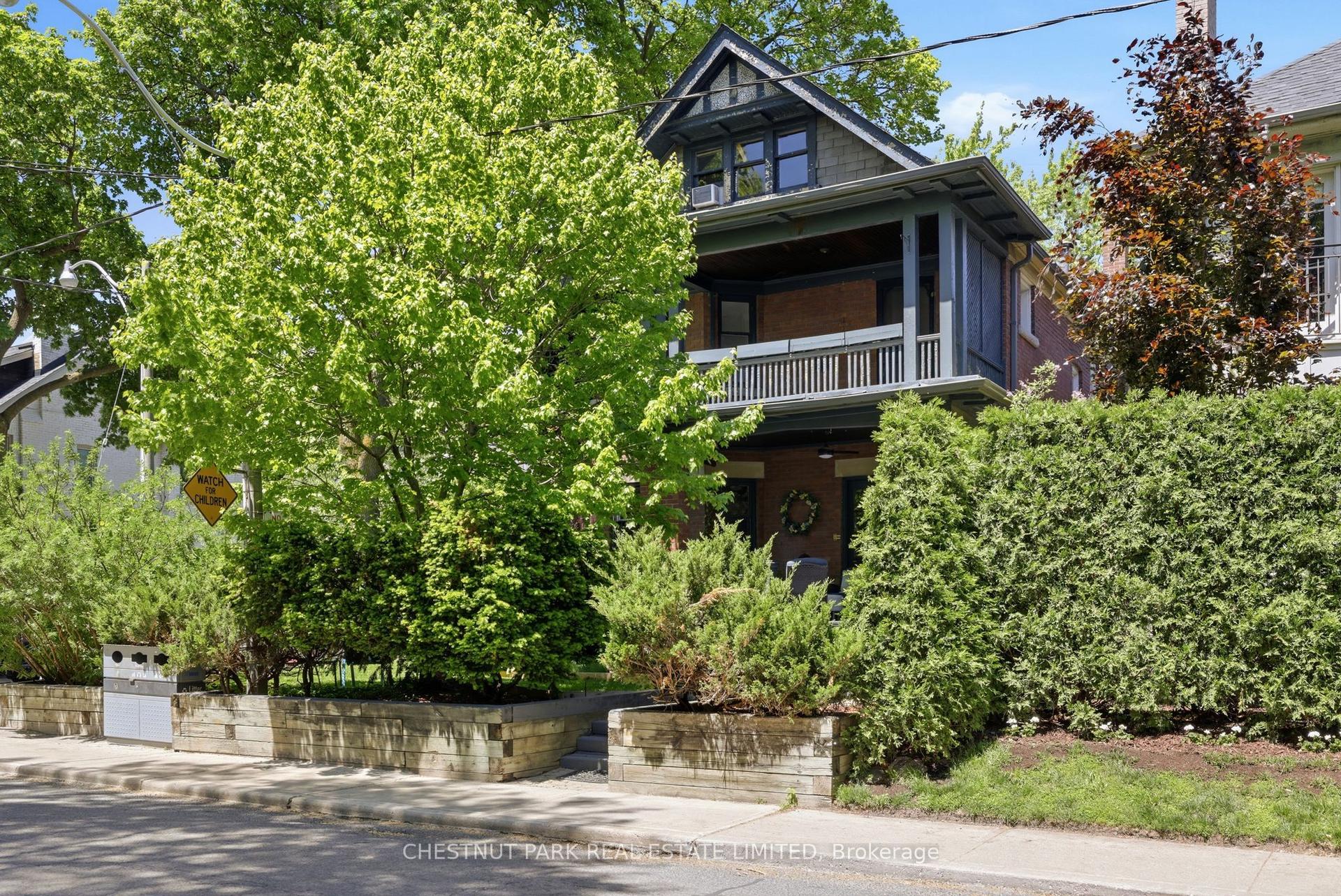490 Summerhill Avenue — photo 1