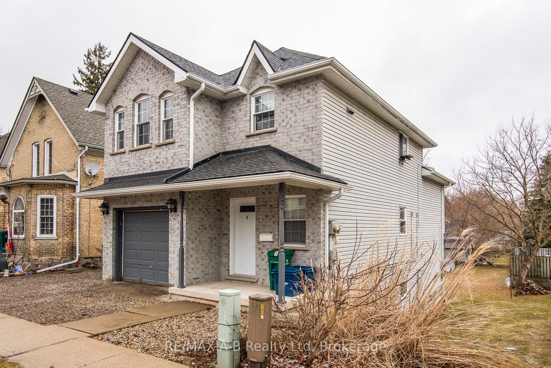 209 Jacob Street — photo 1