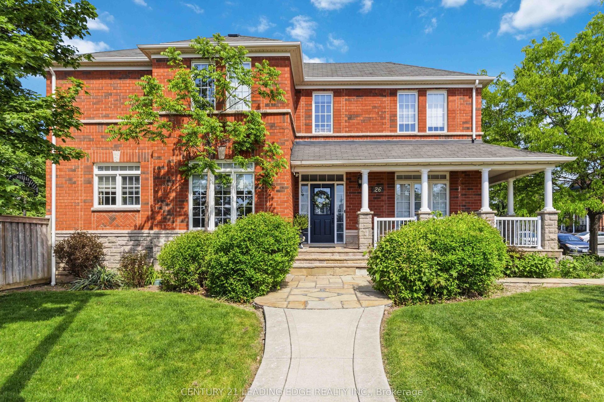 26 Huntspoint Drive — photo 1