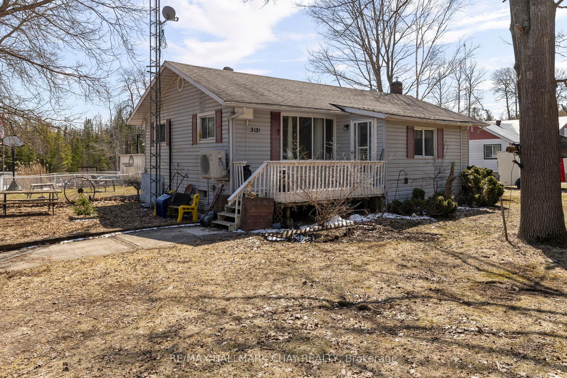 2121 Klondike Park Road, Wasaga Beach — Detached for sale, photo 1