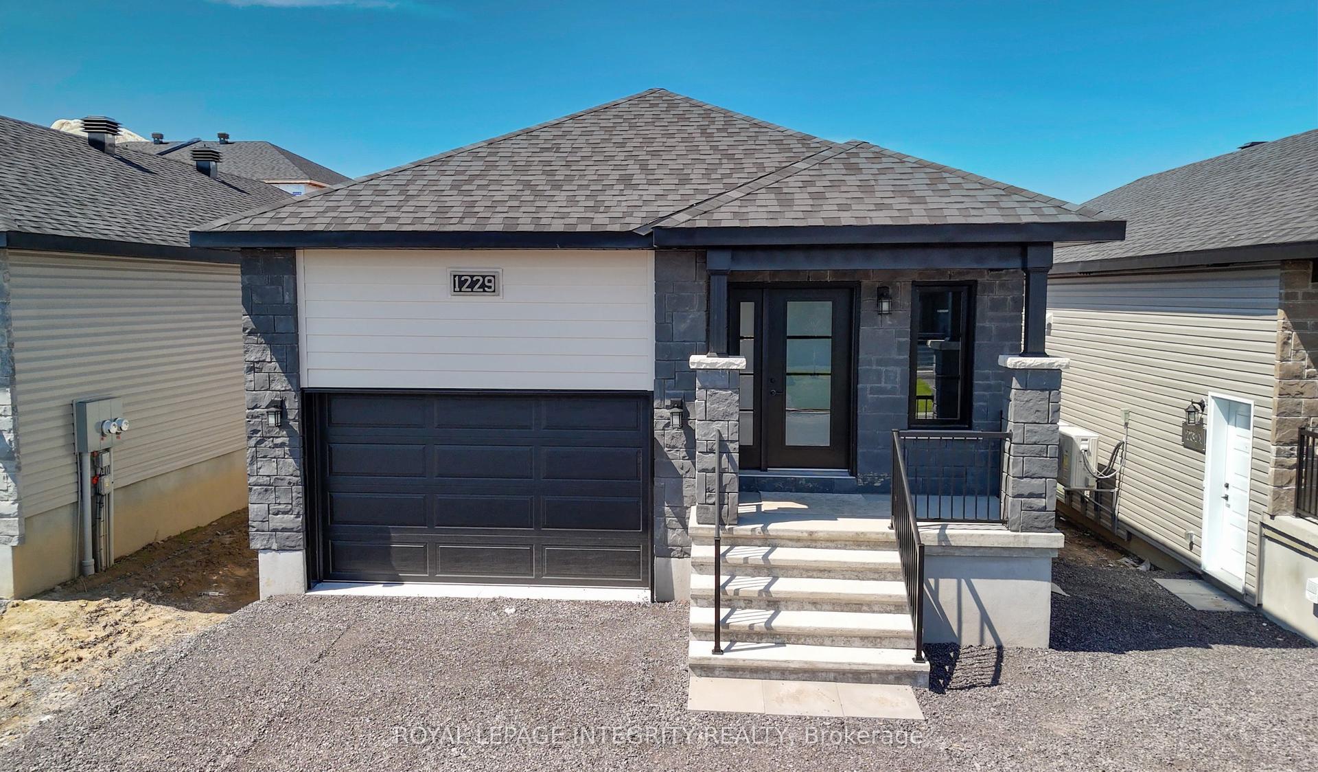 1229 Montblanc Crescent — photo 1