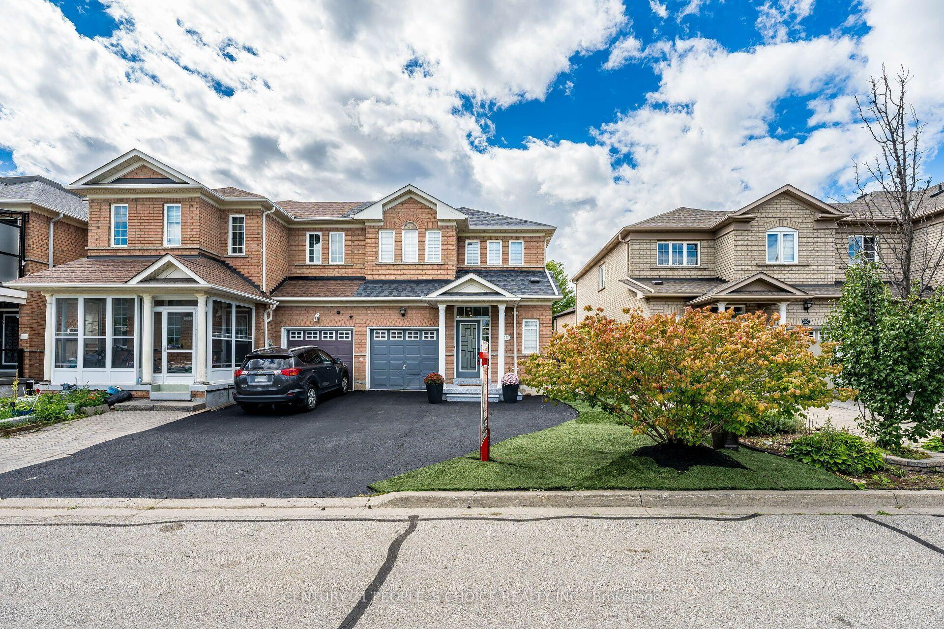 211 Wildberry Crescent, Vaughan — Townhouse for sale, photo 1