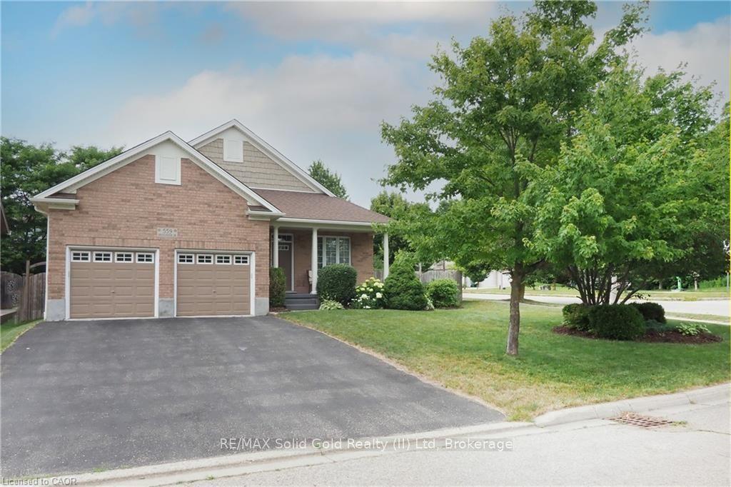559 Springwater Drive, Waterloo — Detached for sale, photo 1