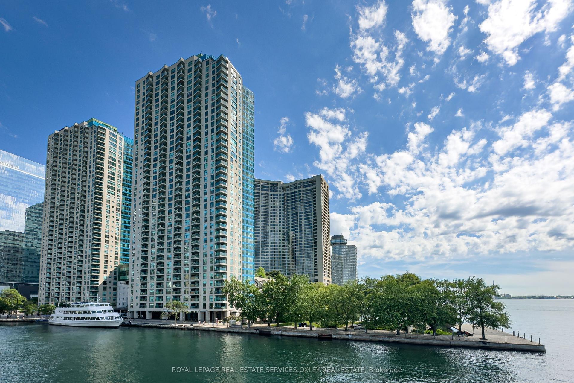 99 Harbour Square PH04 #PH04 — photo 1