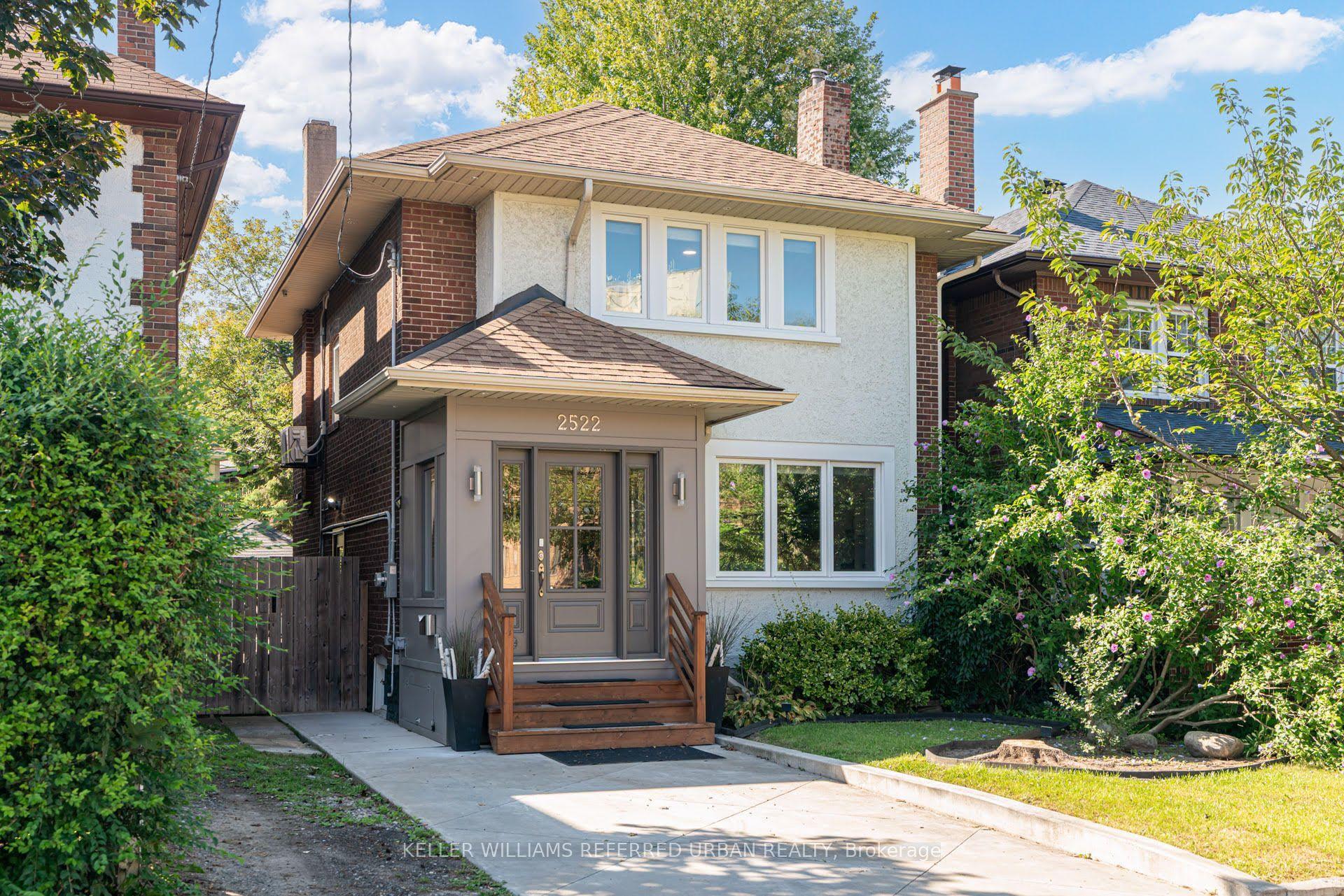 2522 Lake Shore Boulevard W, Toronto — Detached for sale, photo 1