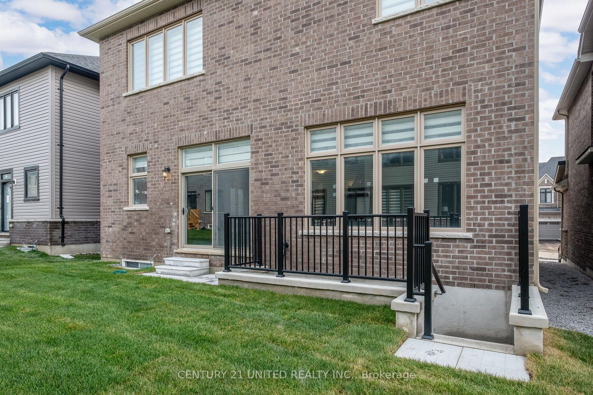 1040 Suddard Avenue 2 (lower level) #2 (lower level), Oshawa — Detached for lease, photo 1