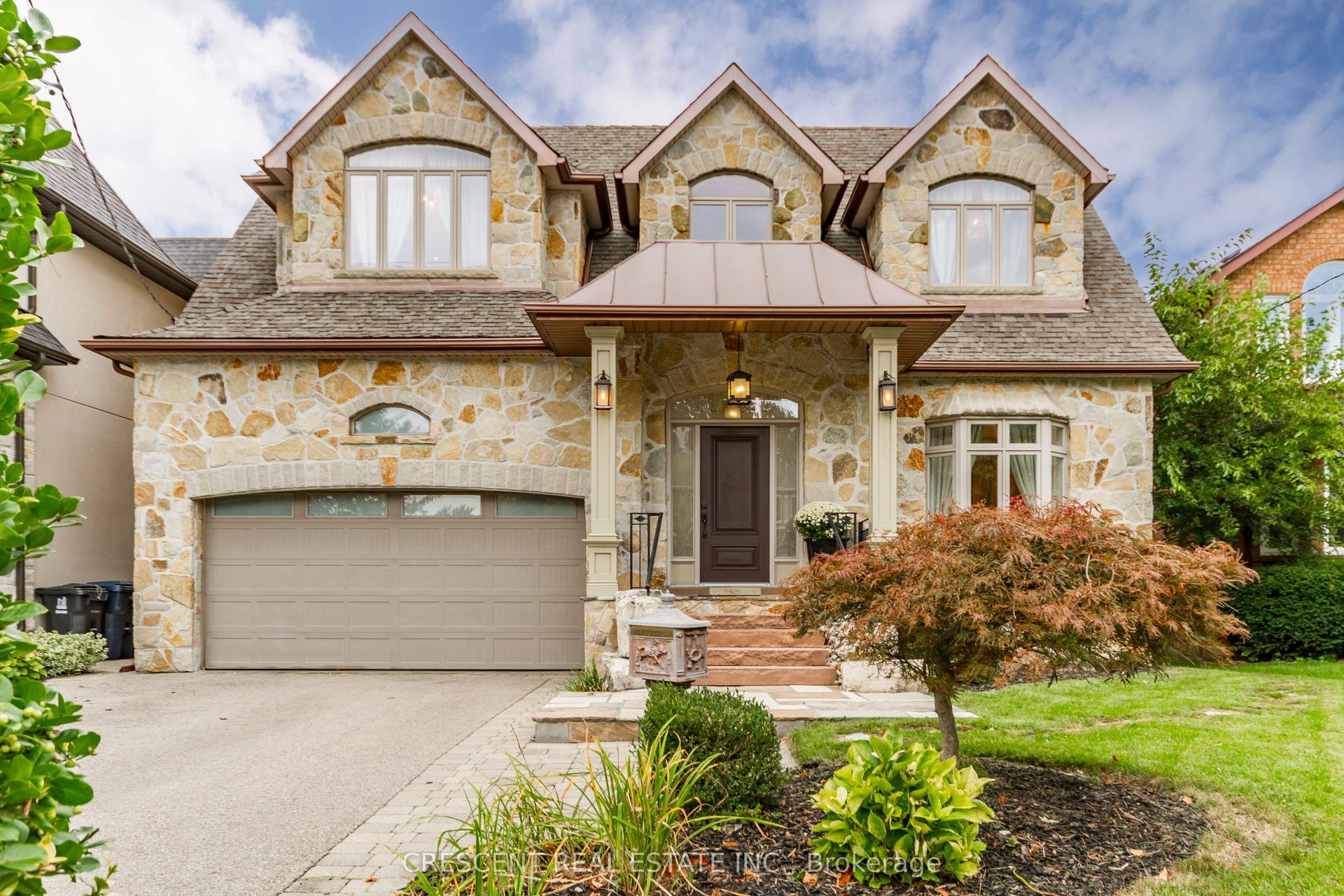 17 Agar Crescent, Toronto — Detached for sale, photo 1