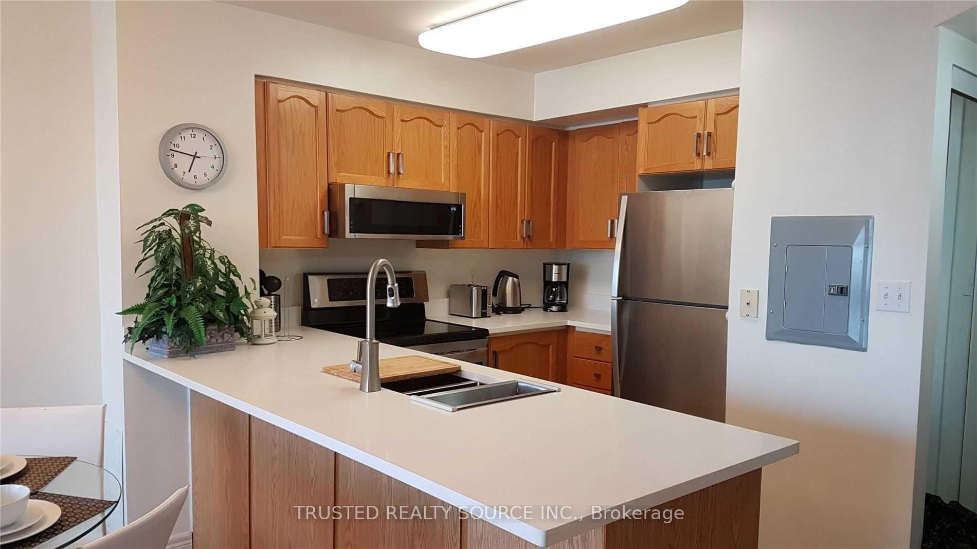43 Eglinton Avenue E 1808 #1808, Toronto — Condo for lease, photo 1