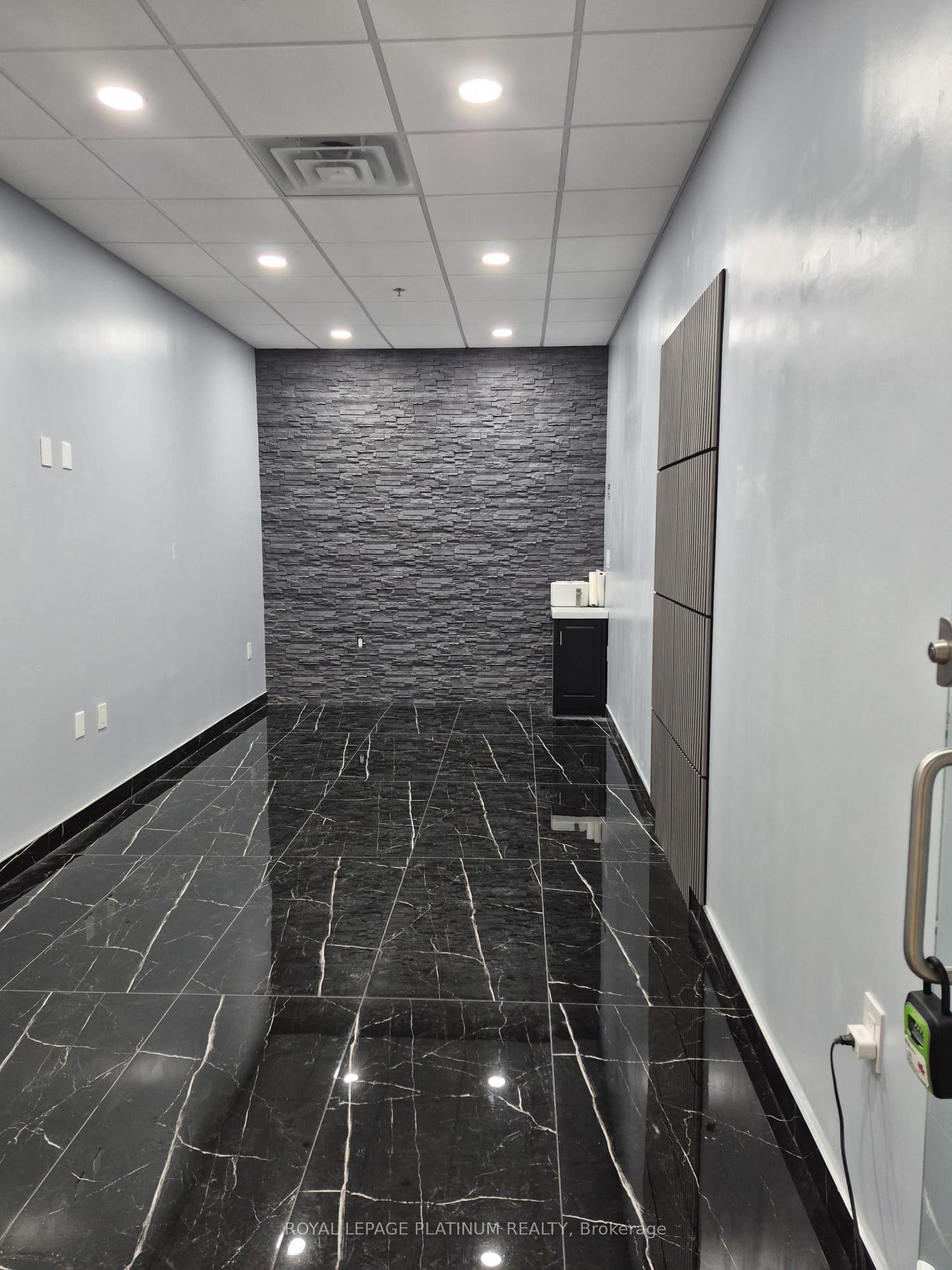 7215 Goreway Drive 1C29 #1C29, Mississauga — Commercial for sale, photo 1