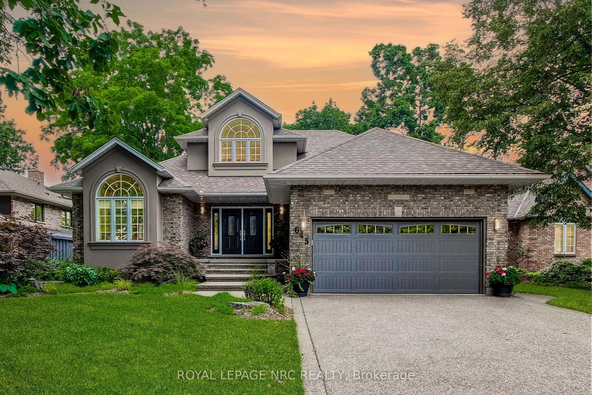 645 Clarence Street — photo 1