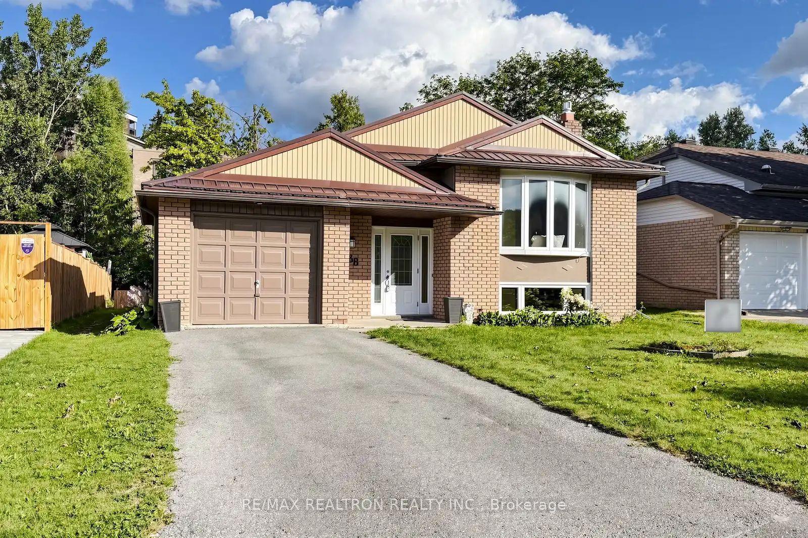 938 Whitefield Drive, Peterborough — Detached for sale, photo 1