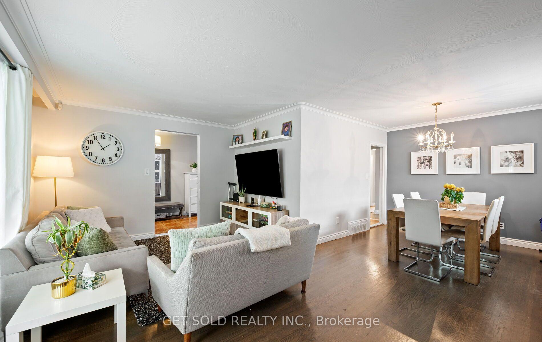 44 Mancroft Crescent, Toronto — Detached for sale, photo 1