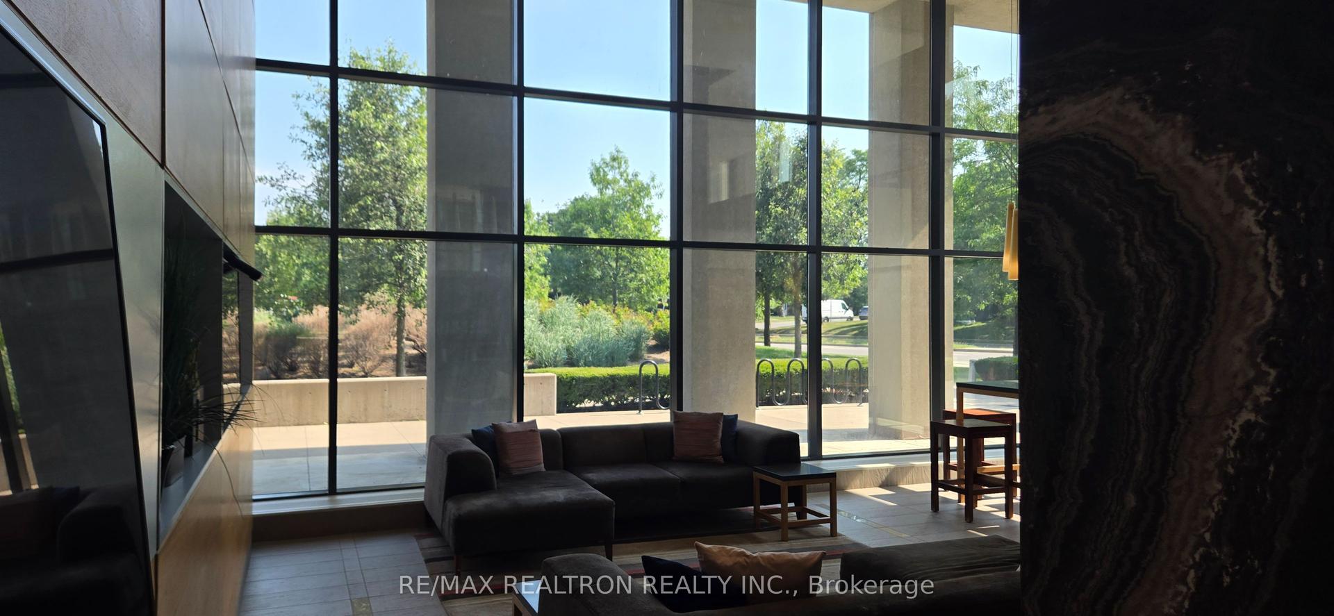 75 The Donway W 103 #103, Toronto — Condo for sale, photo 5