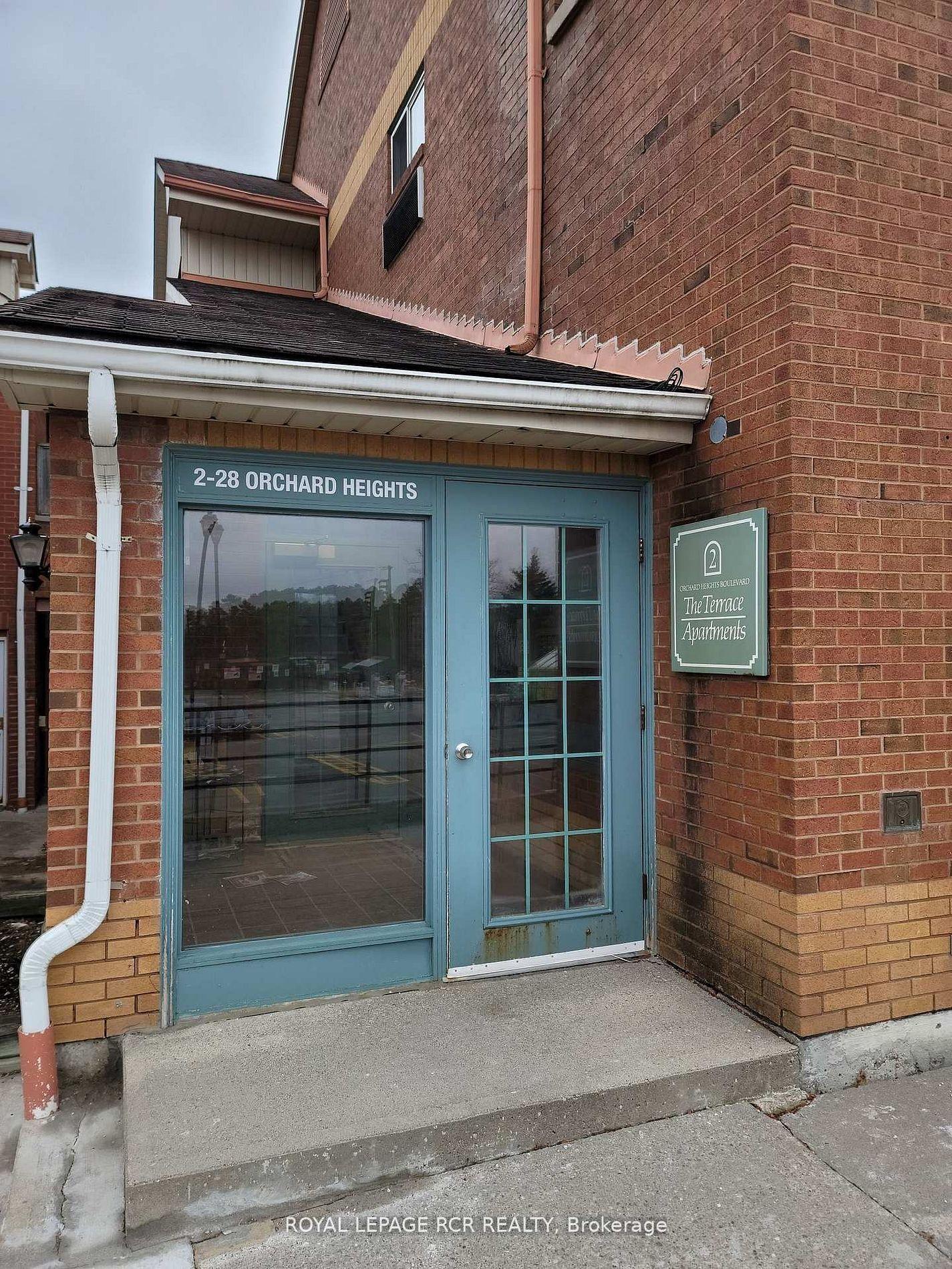 2 Orchard Heights Boulevard 243 #243, Aurora — Multiplex for lease, photo 1