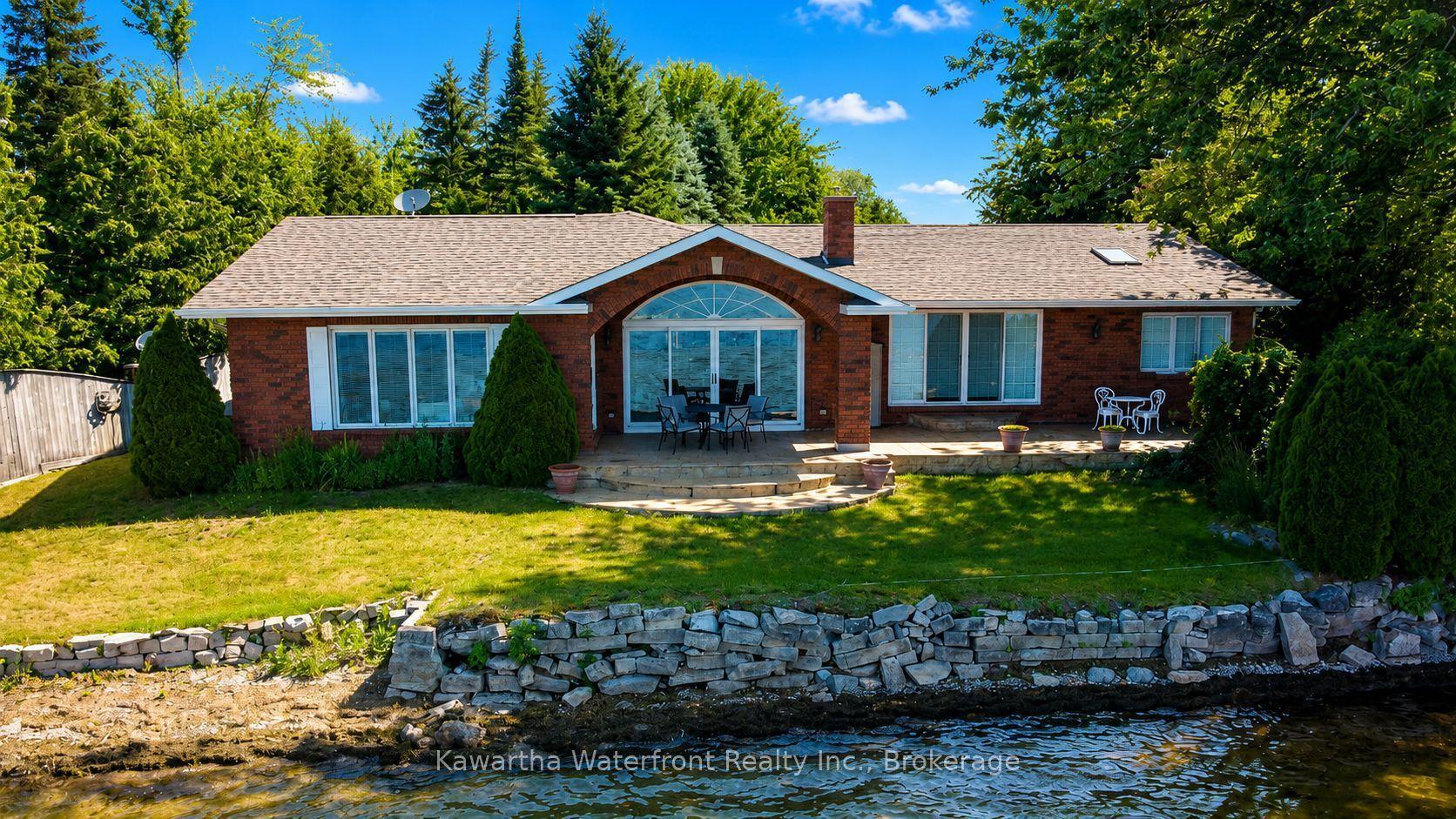 106 Crescent Drive, Kawartha Lakes — Detached for sale, photo 1