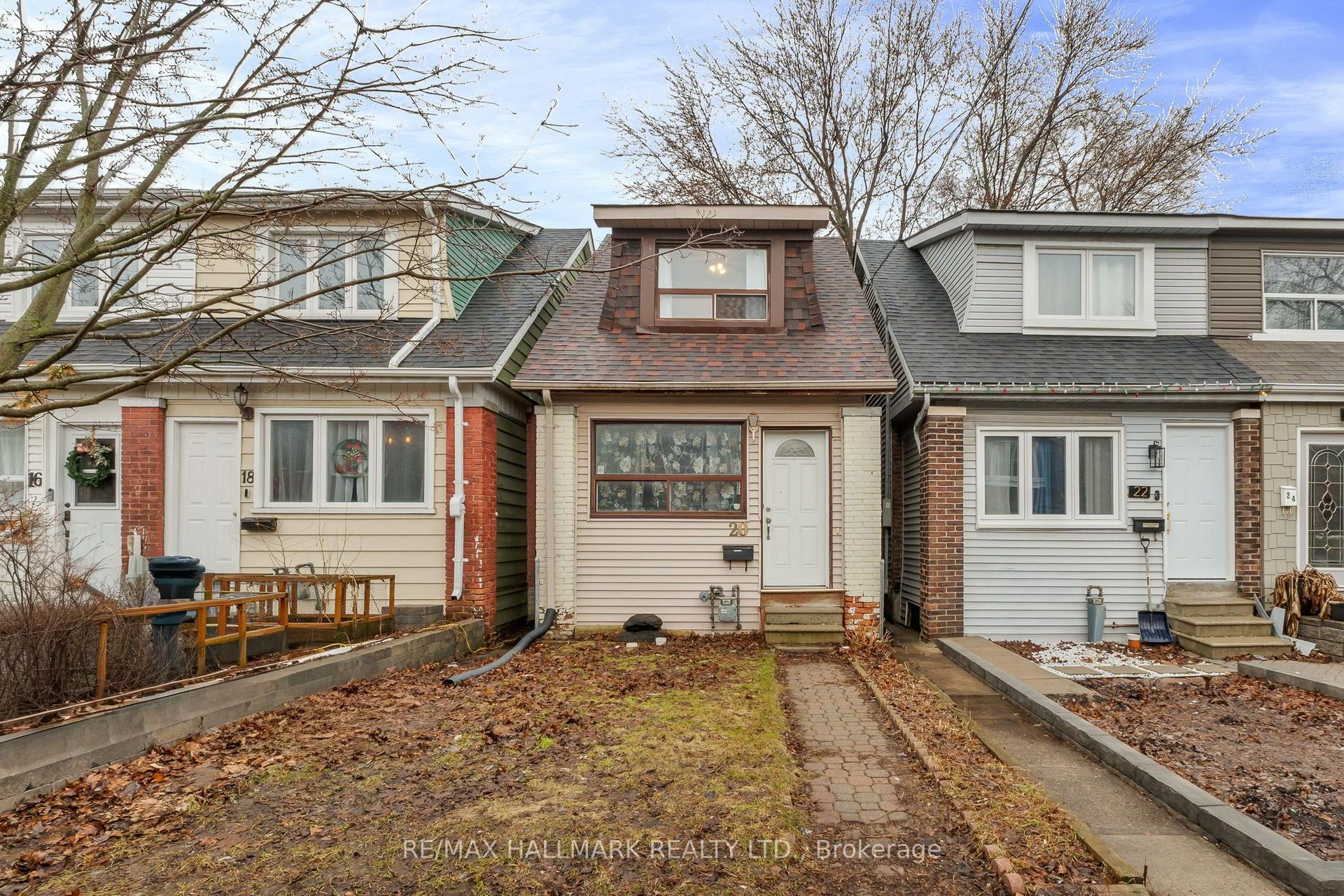 20 Kelvin Avenue — photo 1