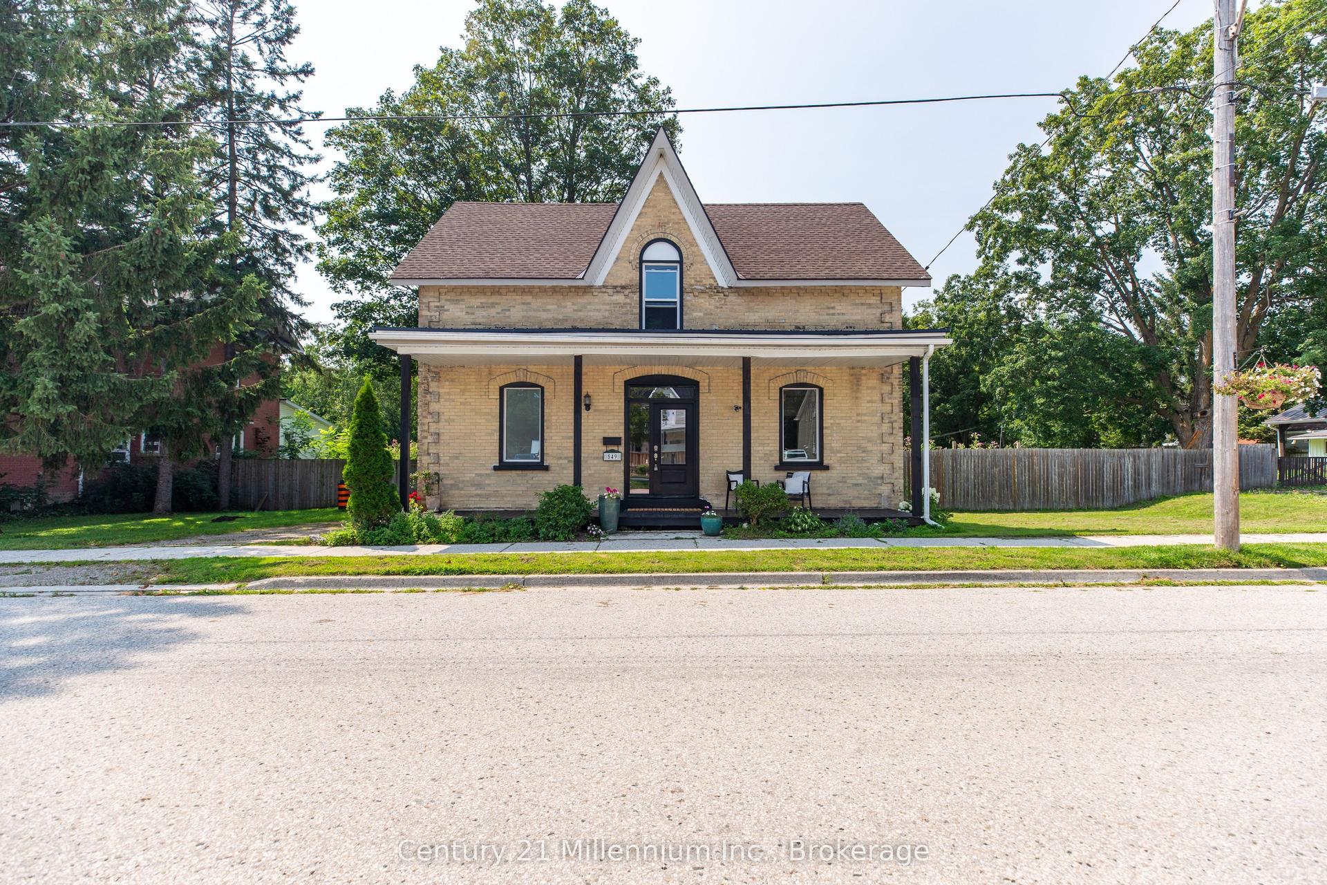 549 Louisa Street, West Grey — Detached for sale, photo 1