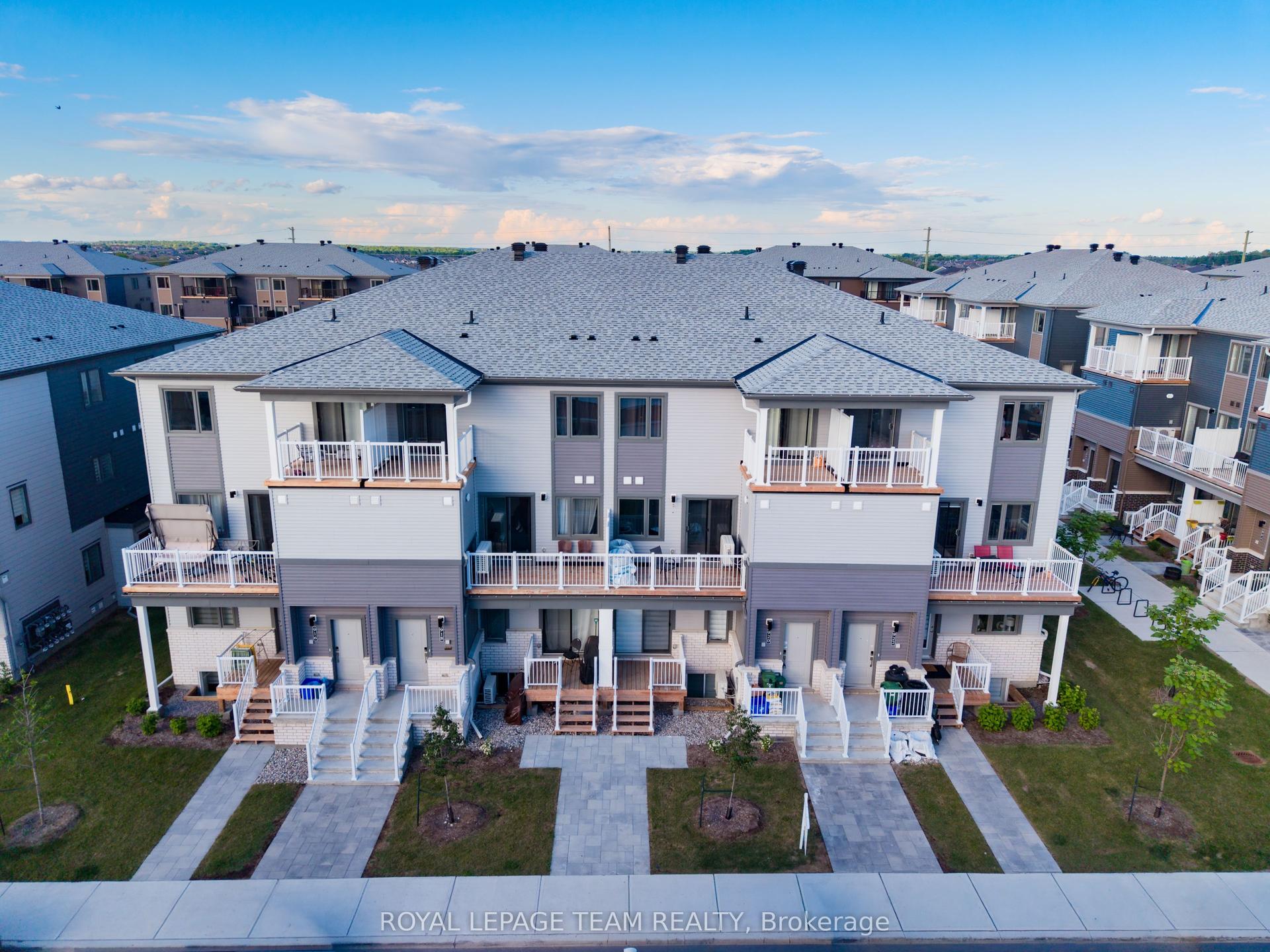 916 Parnian Private, Barrhaven — Condo Town for lease, photo 1
