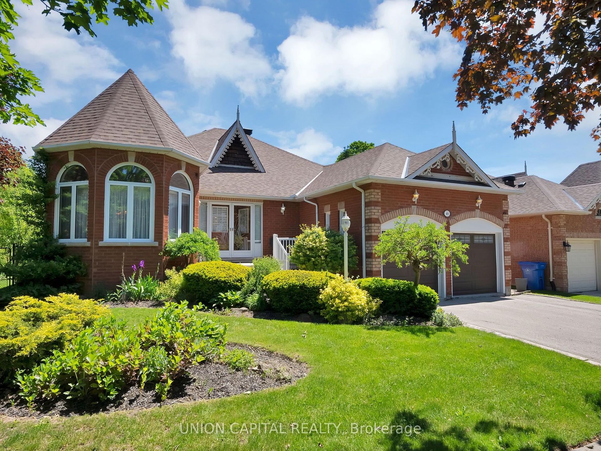 40 Sisman Avenue — photo 1