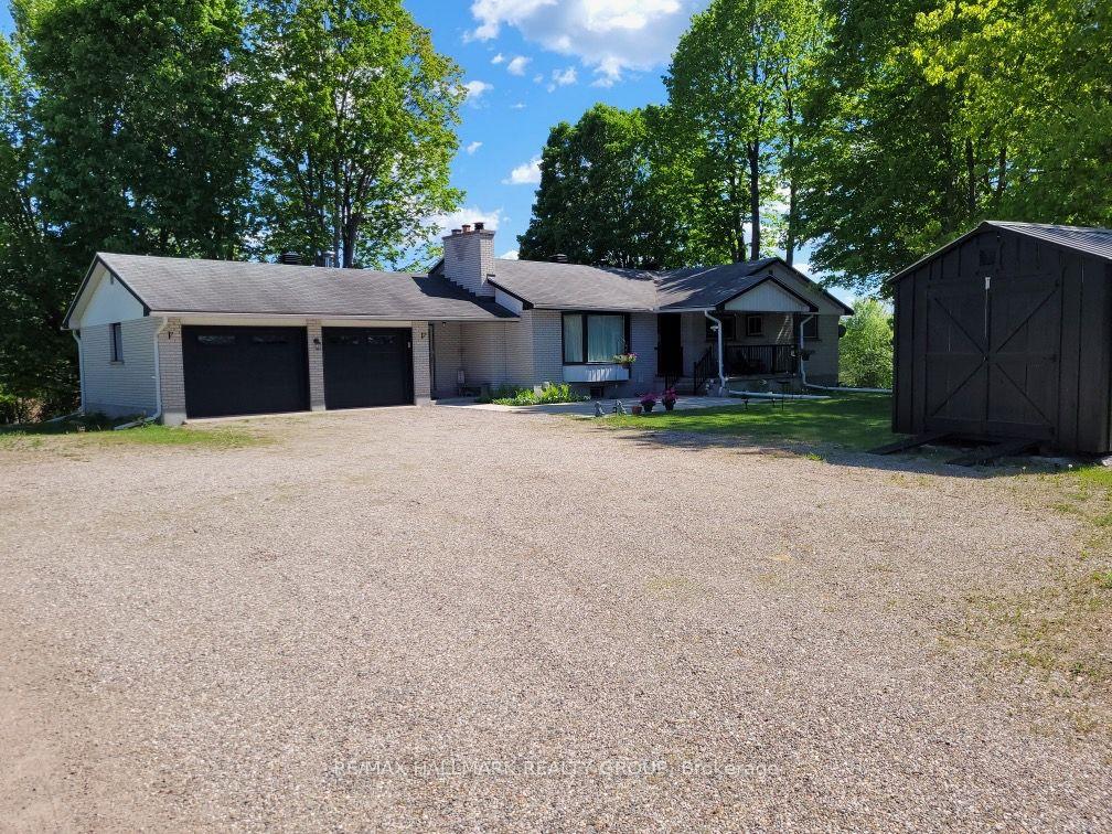 9950 Round Lake Road — photo 1