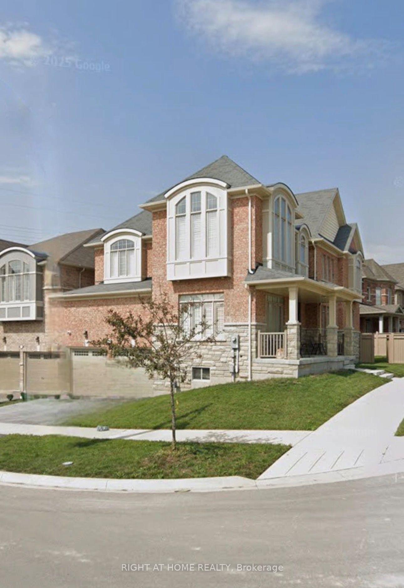 9 Stott Avenue — photo 1