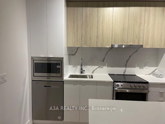 50 Upper Mall Way 2401 #2401, Vaughan — Condo for lease, photo 1
