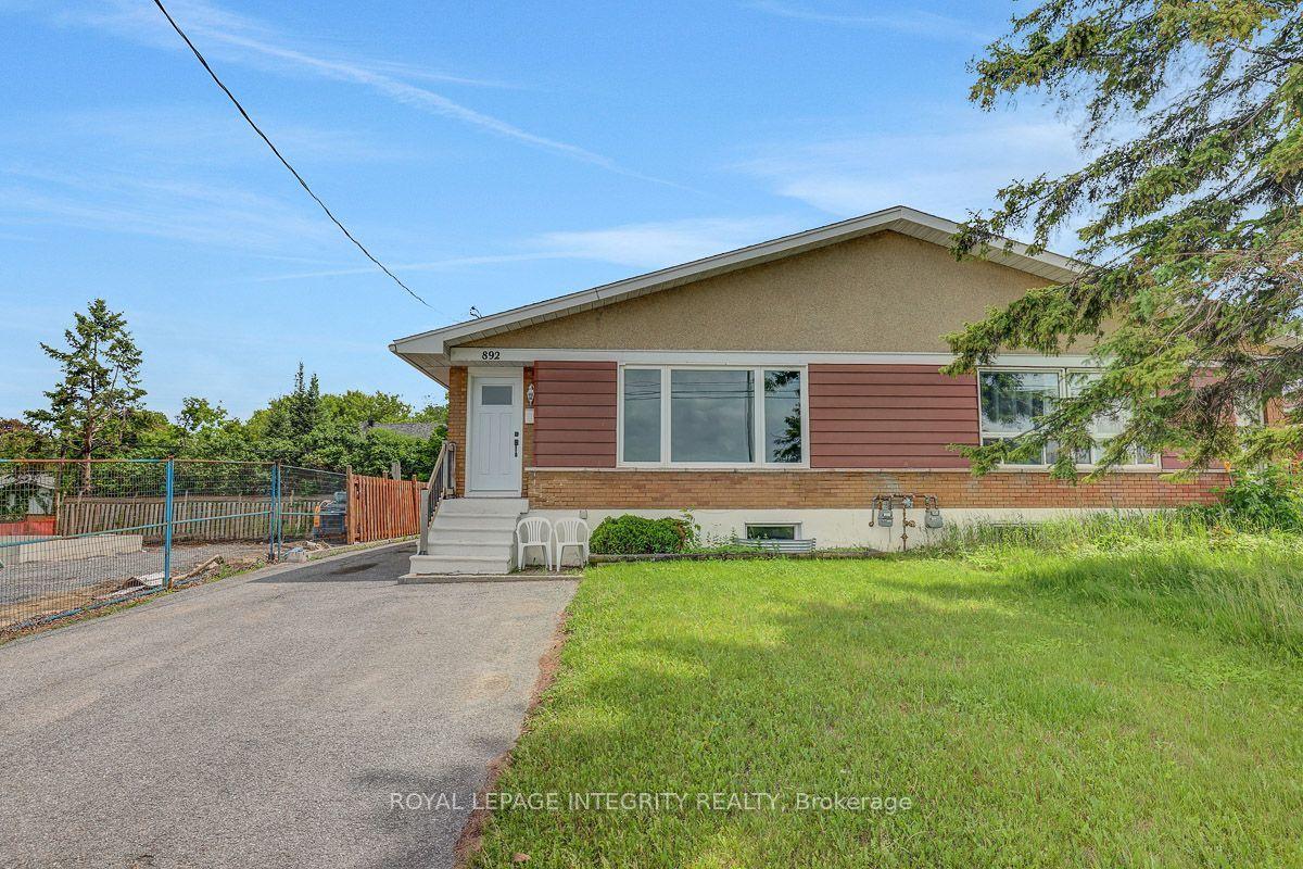 892 Baseline Road B #B, Cityview - Parkwoods Hills - Rideau Shore — Multiplex for lease, photo 1