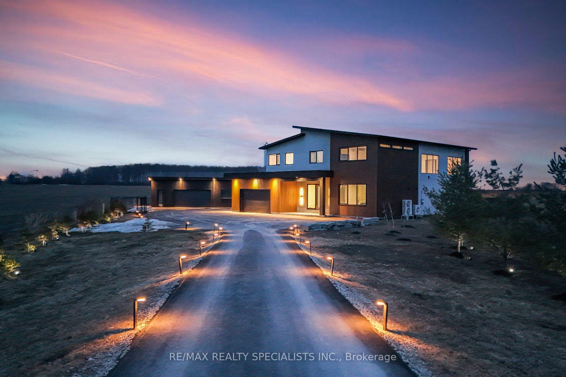 295449 8th Line — photo 1