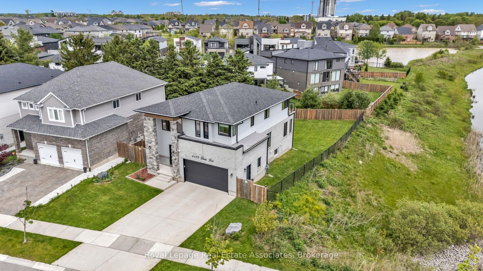 2433 Tokala Trail, London North — Detached for sale, photo 1