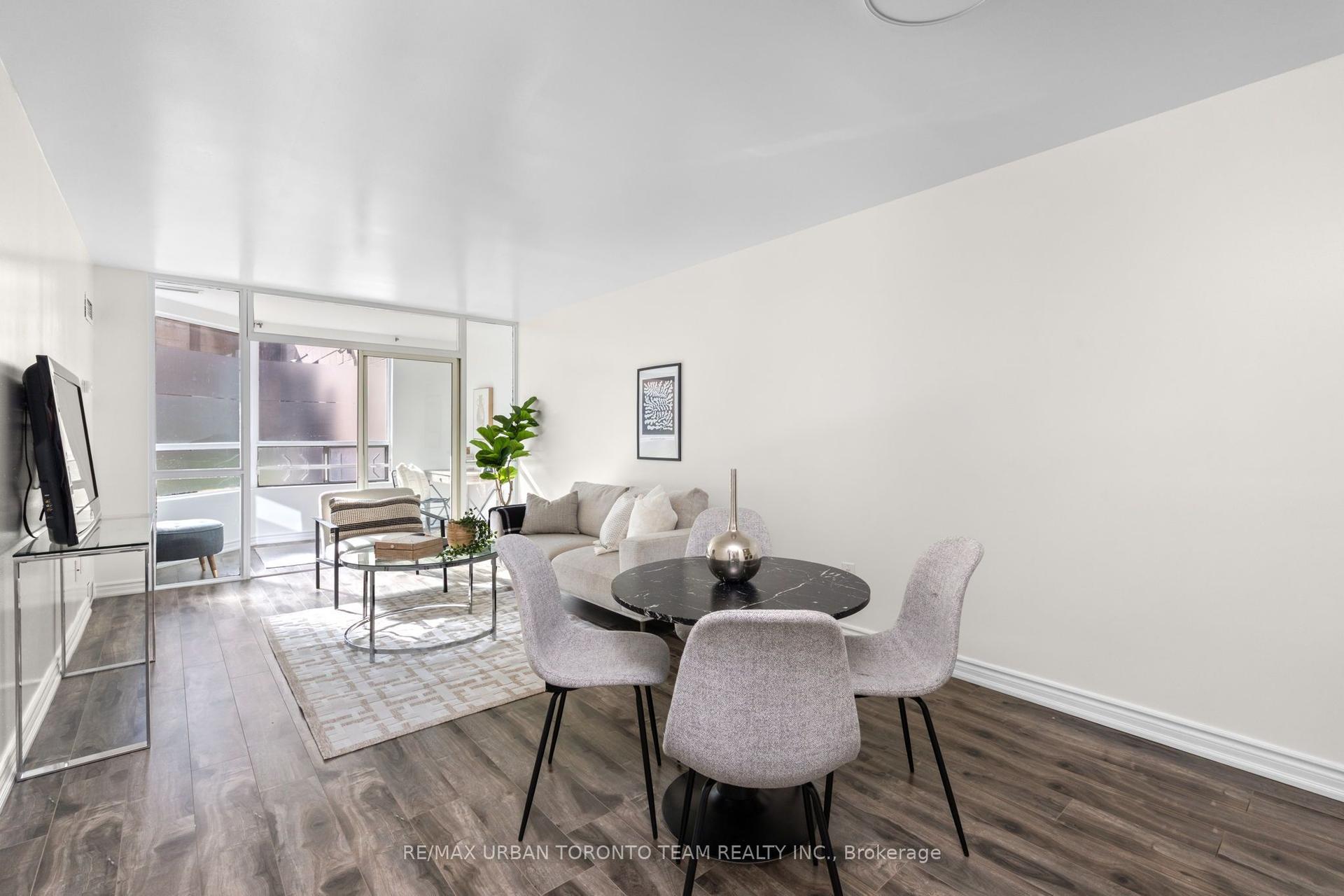 1 Hickory Tree Road 005 #005, Toronto — Condo for sale, photo 1