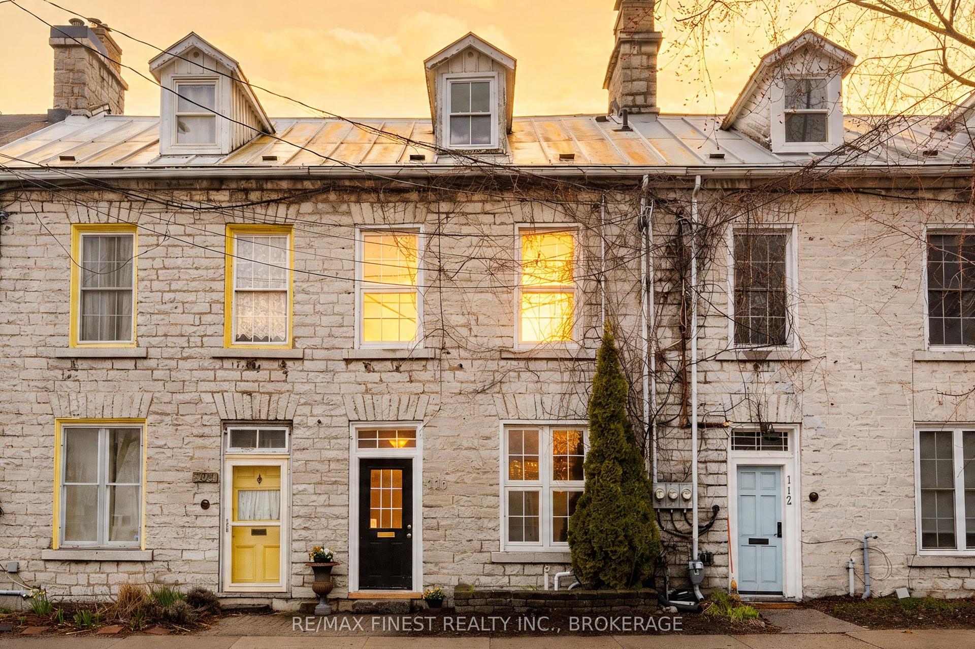 110 Yonge Street — photo 1