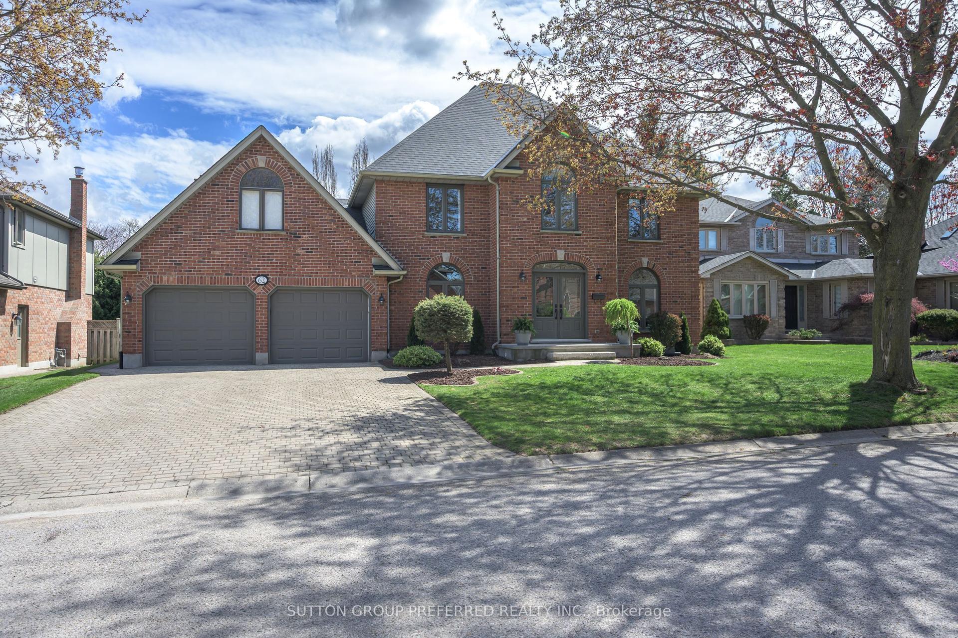62 Carriage Hill Drive — photo 1