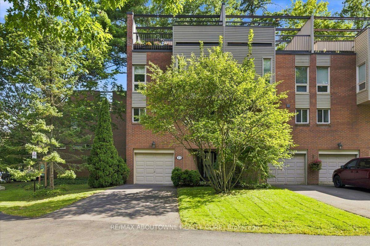 1250 Marlborough Court 13 #13, Oakville — Condo Town for sale, photo 1