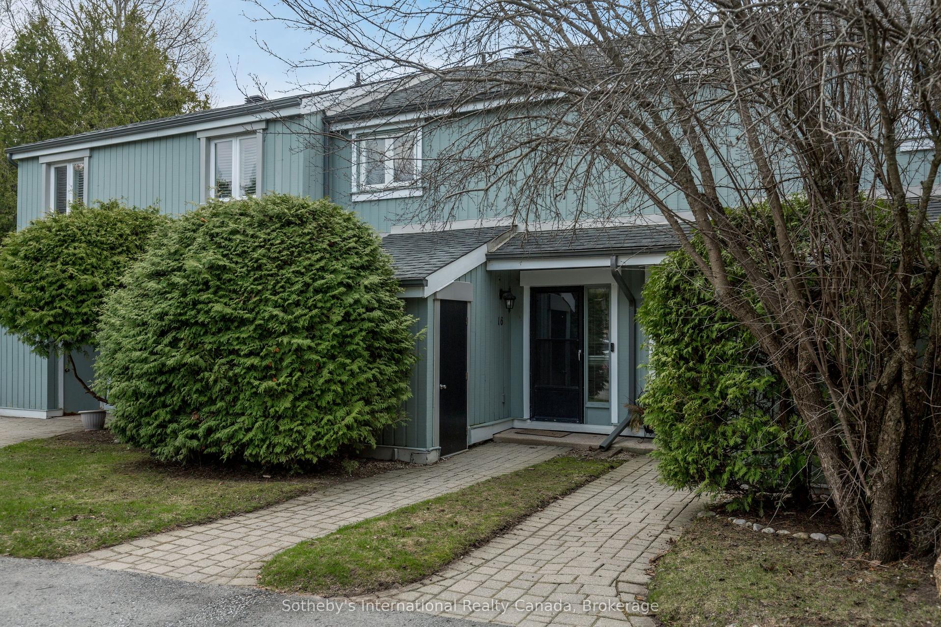 125 Fairway Crescent 16 #16 — photo 1