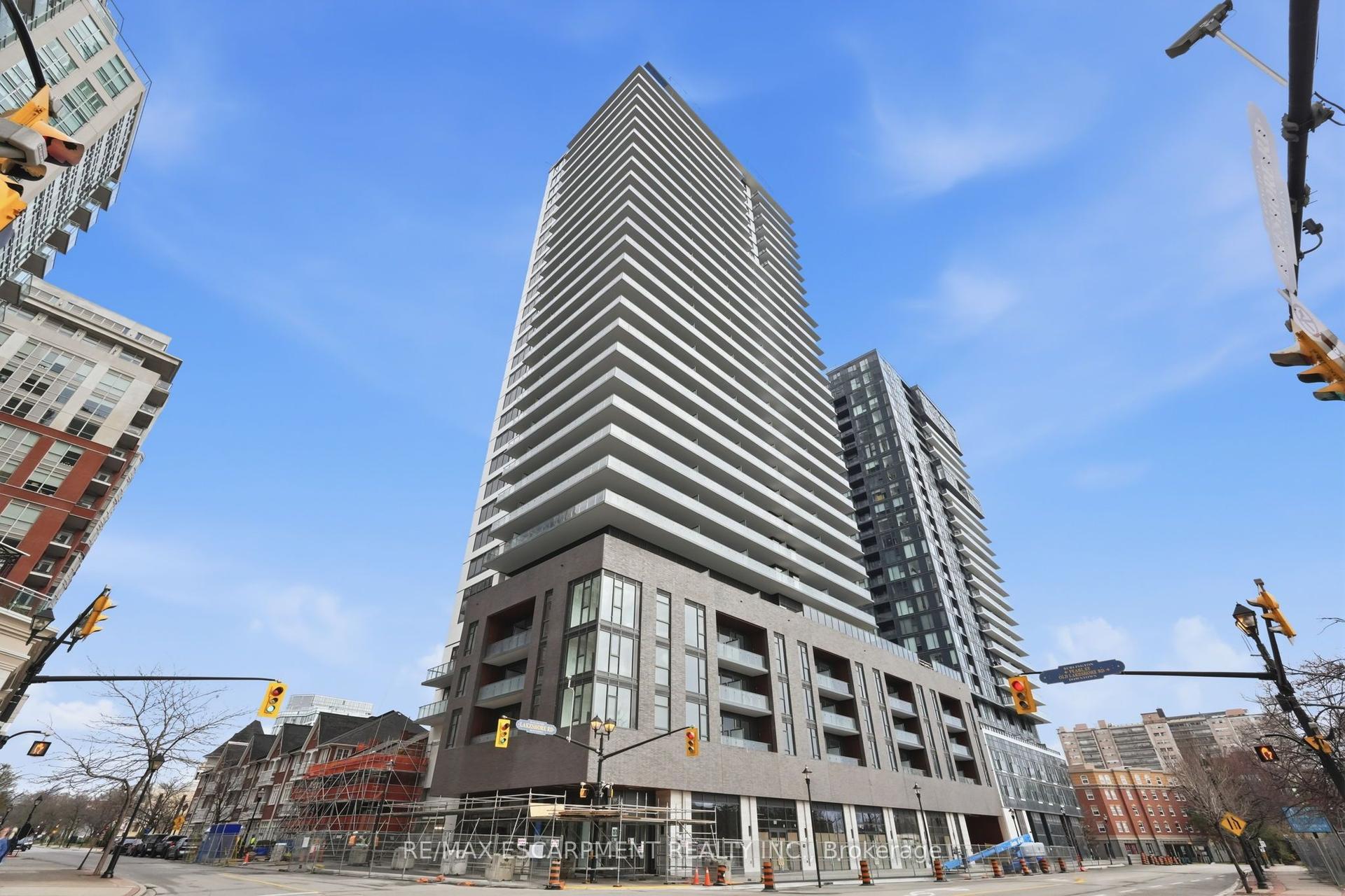 2075 Lakeshore Road 606 #606 — photo 1