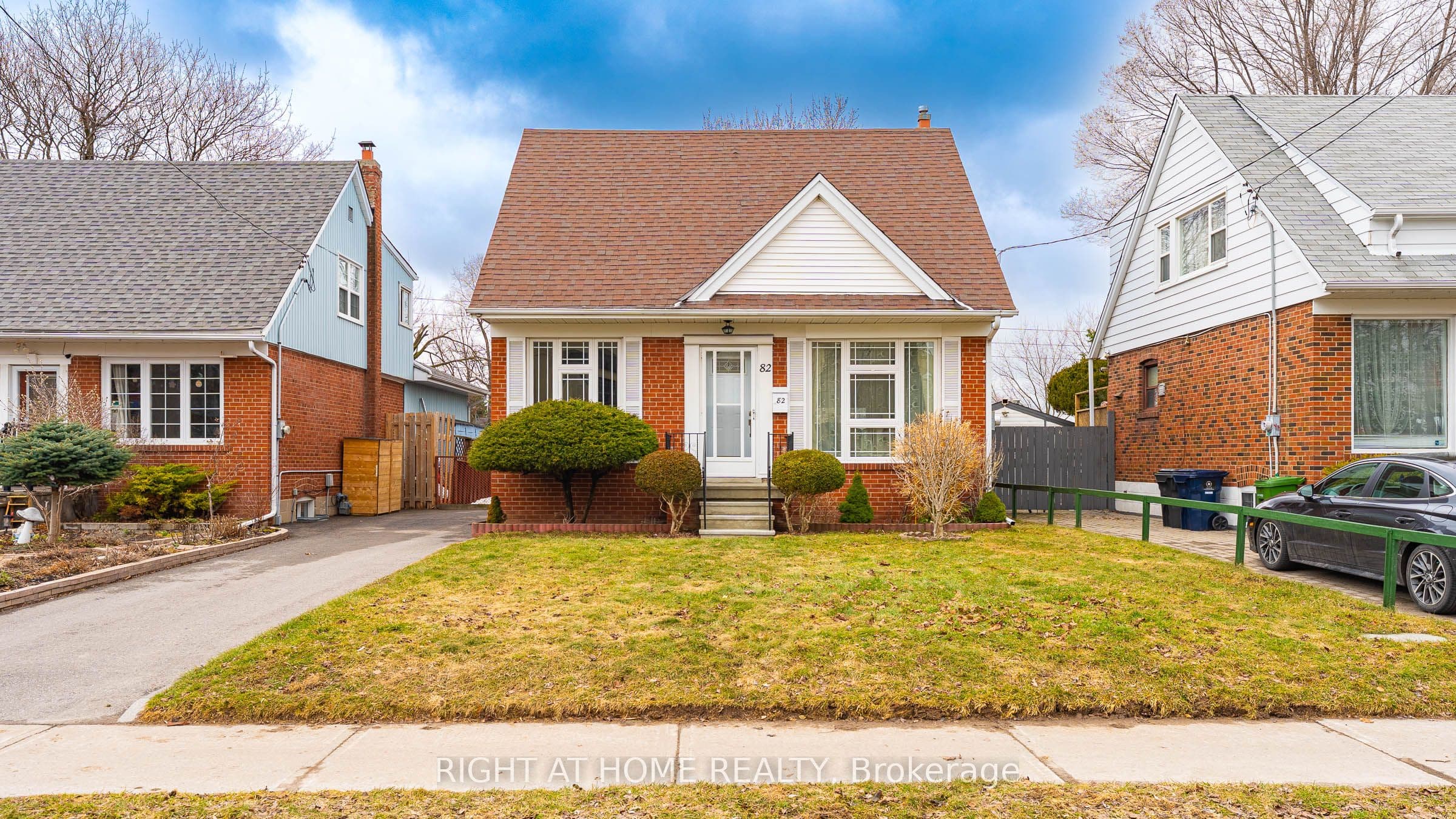 82 Tower Drive — photo 1