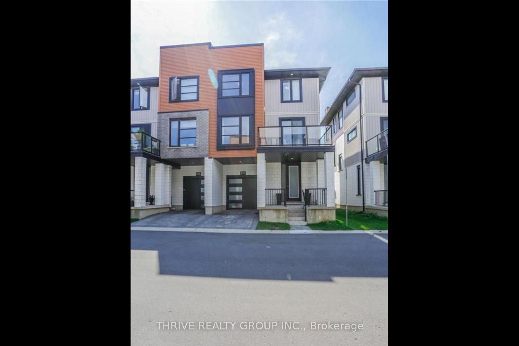 921 SARNIA Road — photo 1